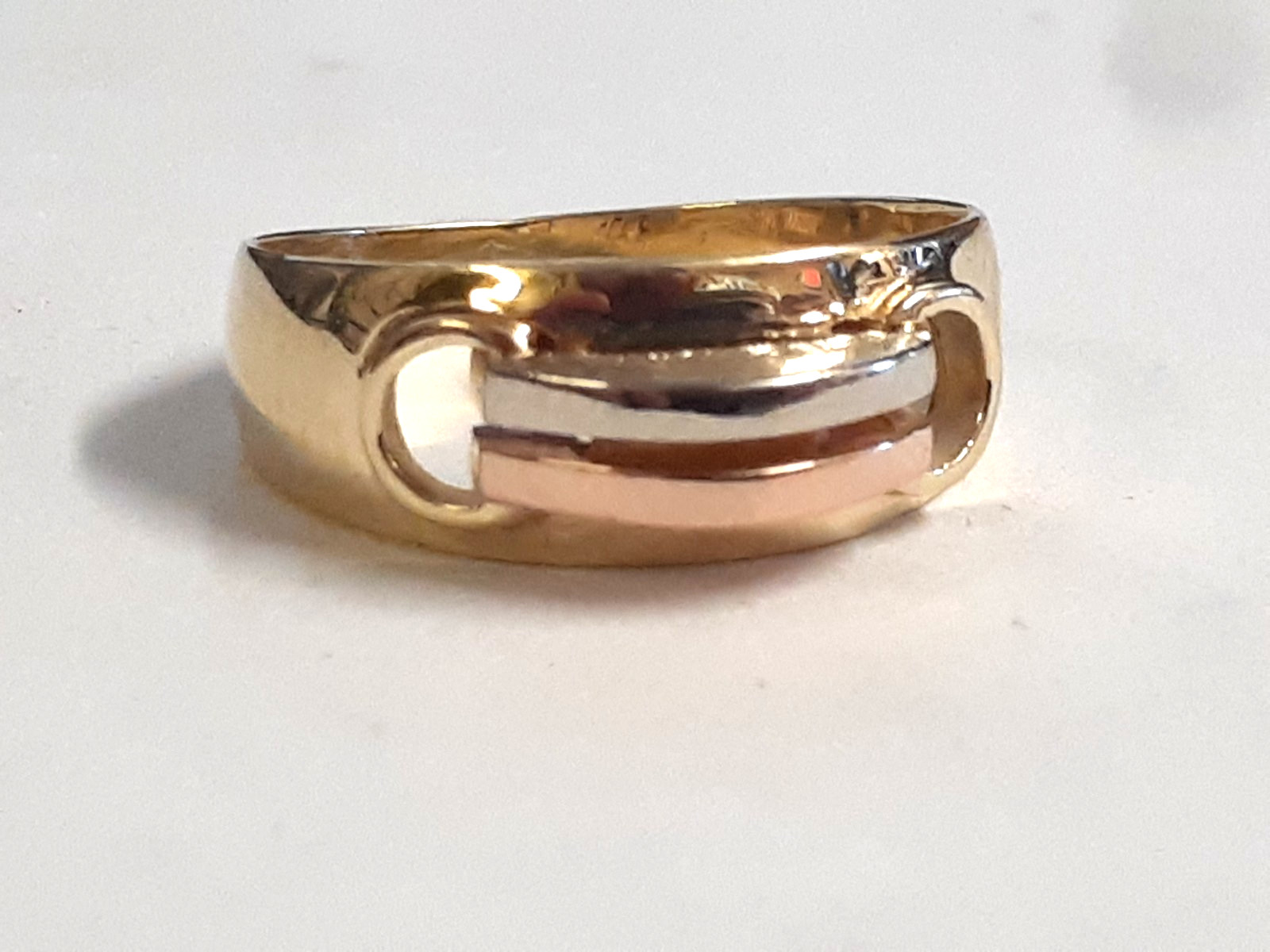 (RI4) 14k Three-Tone Gold Ring (3.2 Grams) Size 5.5