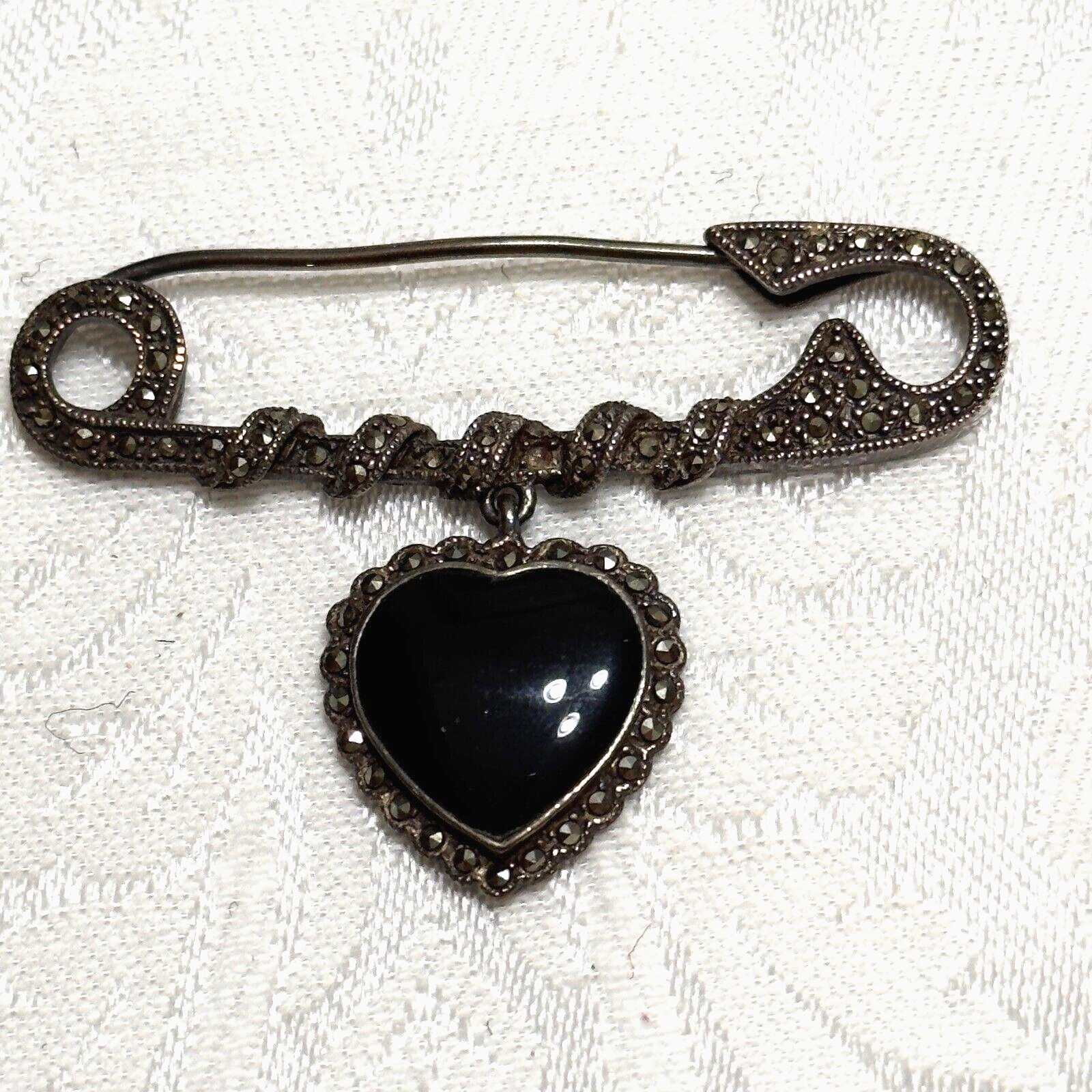 925 Sterling Silver Vintage Black Onyx Marcasite Brooch Safety Pin Heart 9.45g