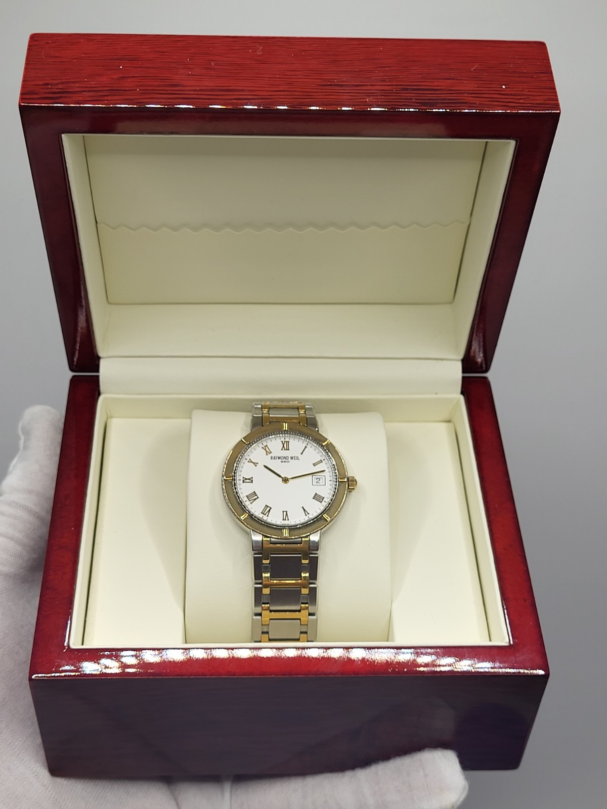 RARE [N. MINT] 35mm Raymond Weil 8800 Swiss Men’s 18k Gold Bezel Watch 8.25″