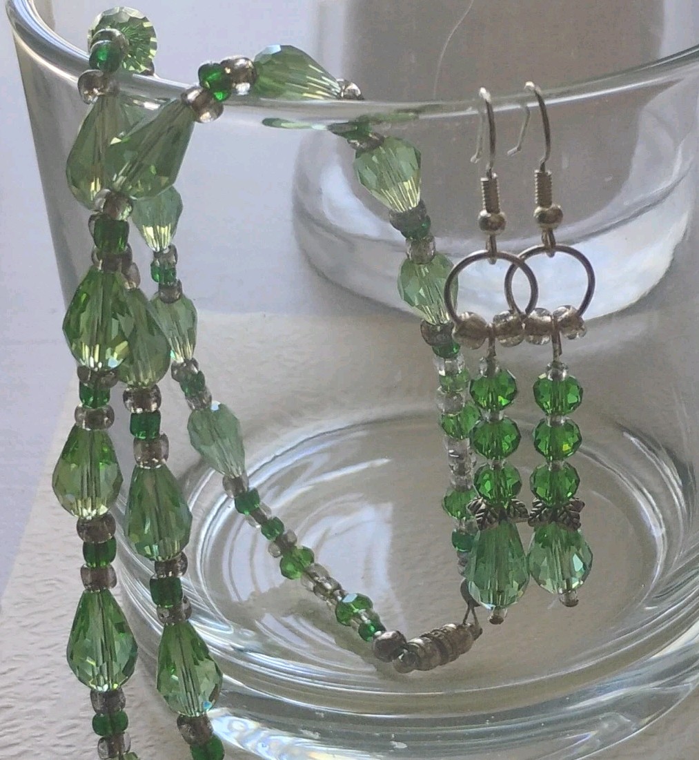 All Elegant Crystals necklace earrings Green briolette Glass Silver metal