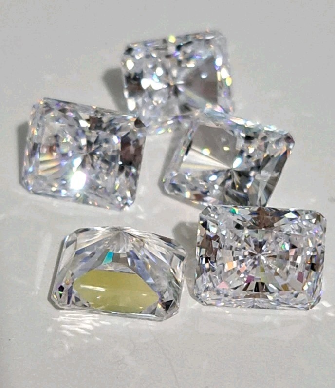 5 Pieces Radiant Emerald Cut 10x8mm CZ Cubic Zirconia Loose Stones