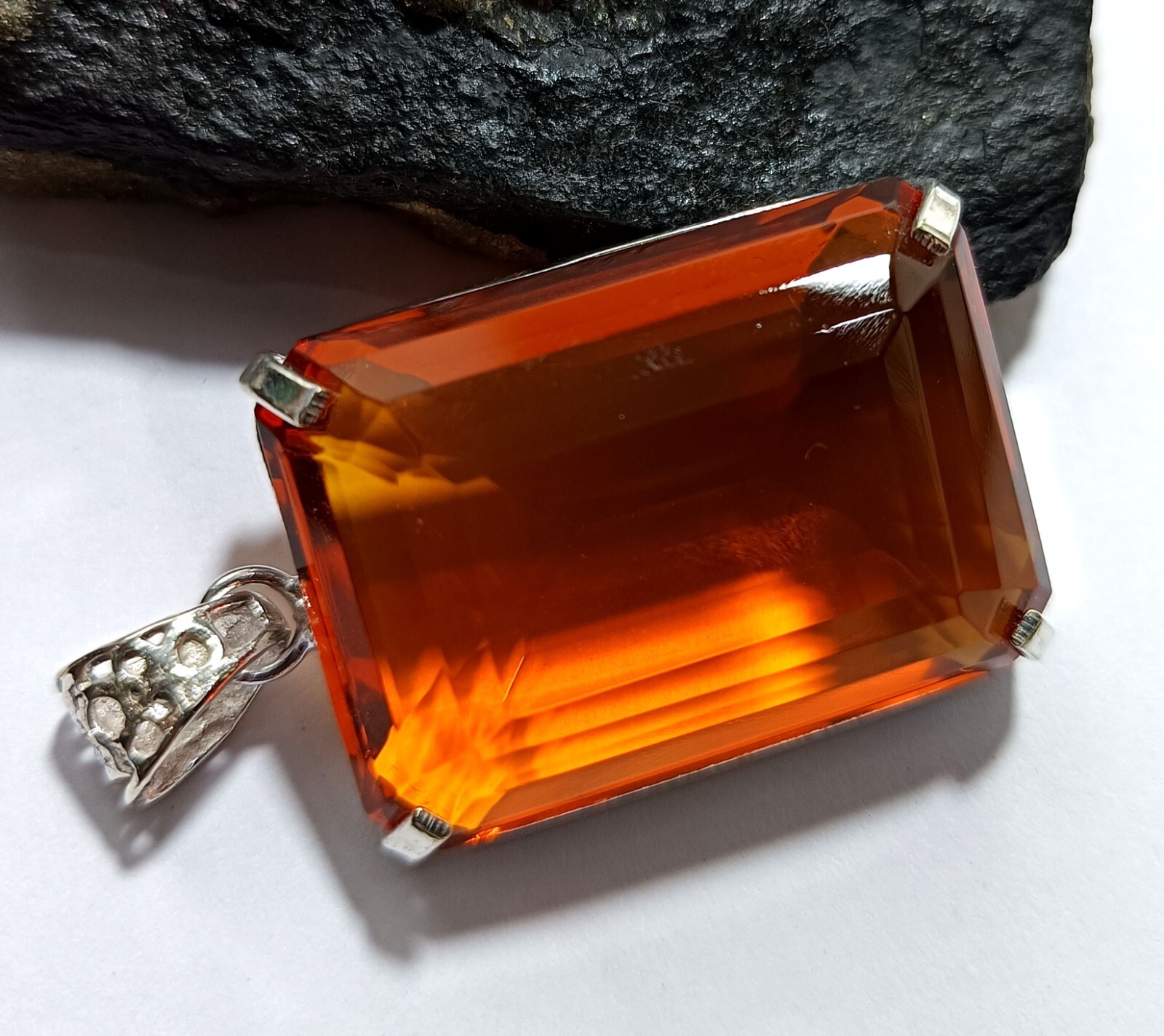 Certified Natural 104.35 Ct Brazilian Emerald Topaz Pendant Loose Gemstone