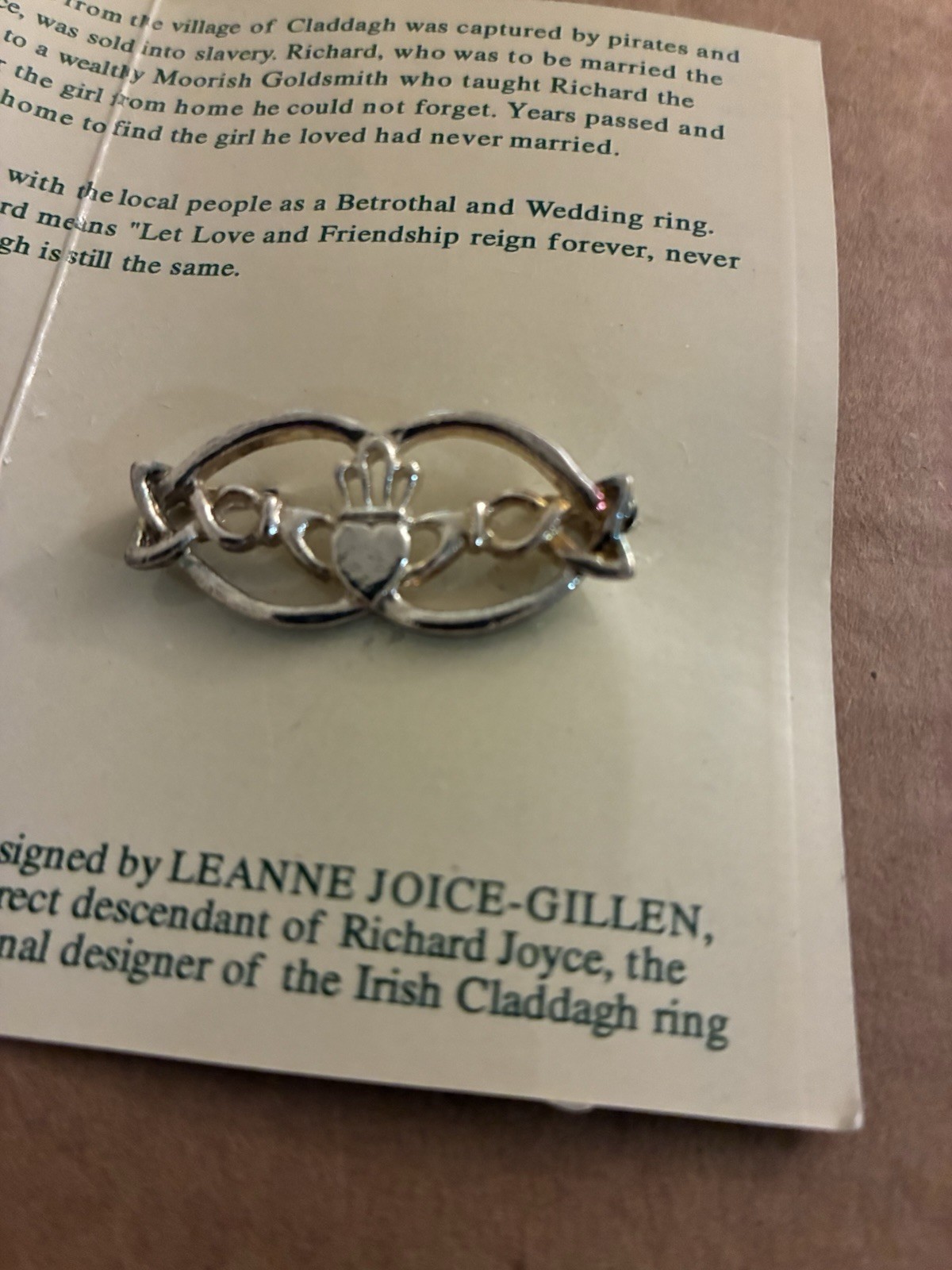 Claddagh Silver Tone Irish Celtic Heart Pin Brooch Metal No Stone