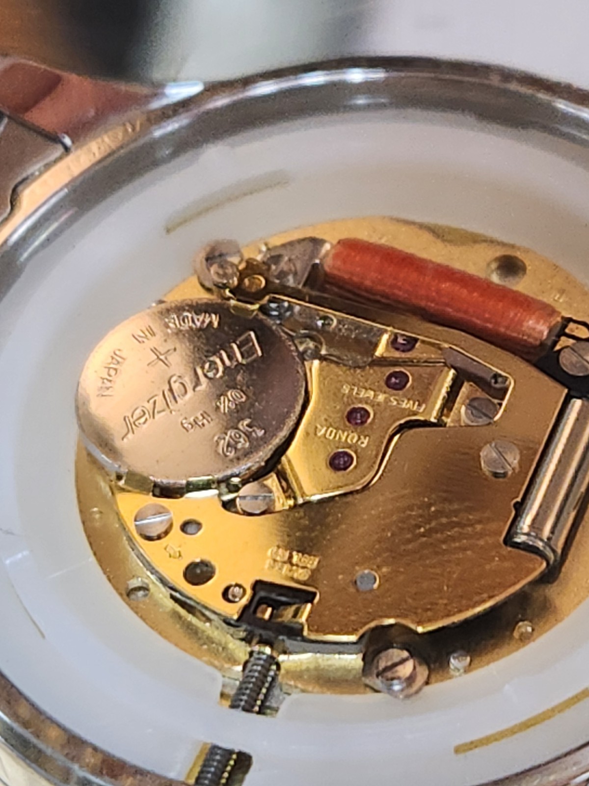 Gucci G-Timeless 18K Yellow Gold / SS 32mm Ladies Watch Multi-Bee MSRP: $6450