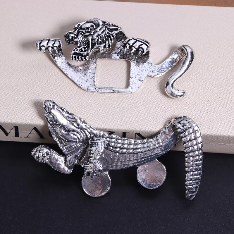 Retro Traditional Gentleman Suit Animal Shape Brooch Chest Pocket Decoration