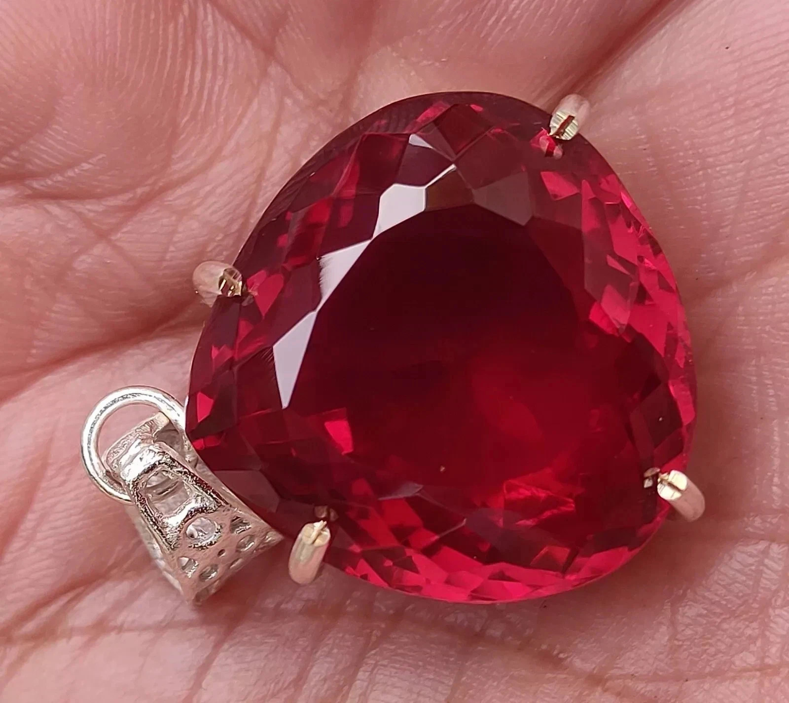 26.75 Ct+ Natural Pear Red Ruby 925 Solid Silver Pendant Gemstone Certified