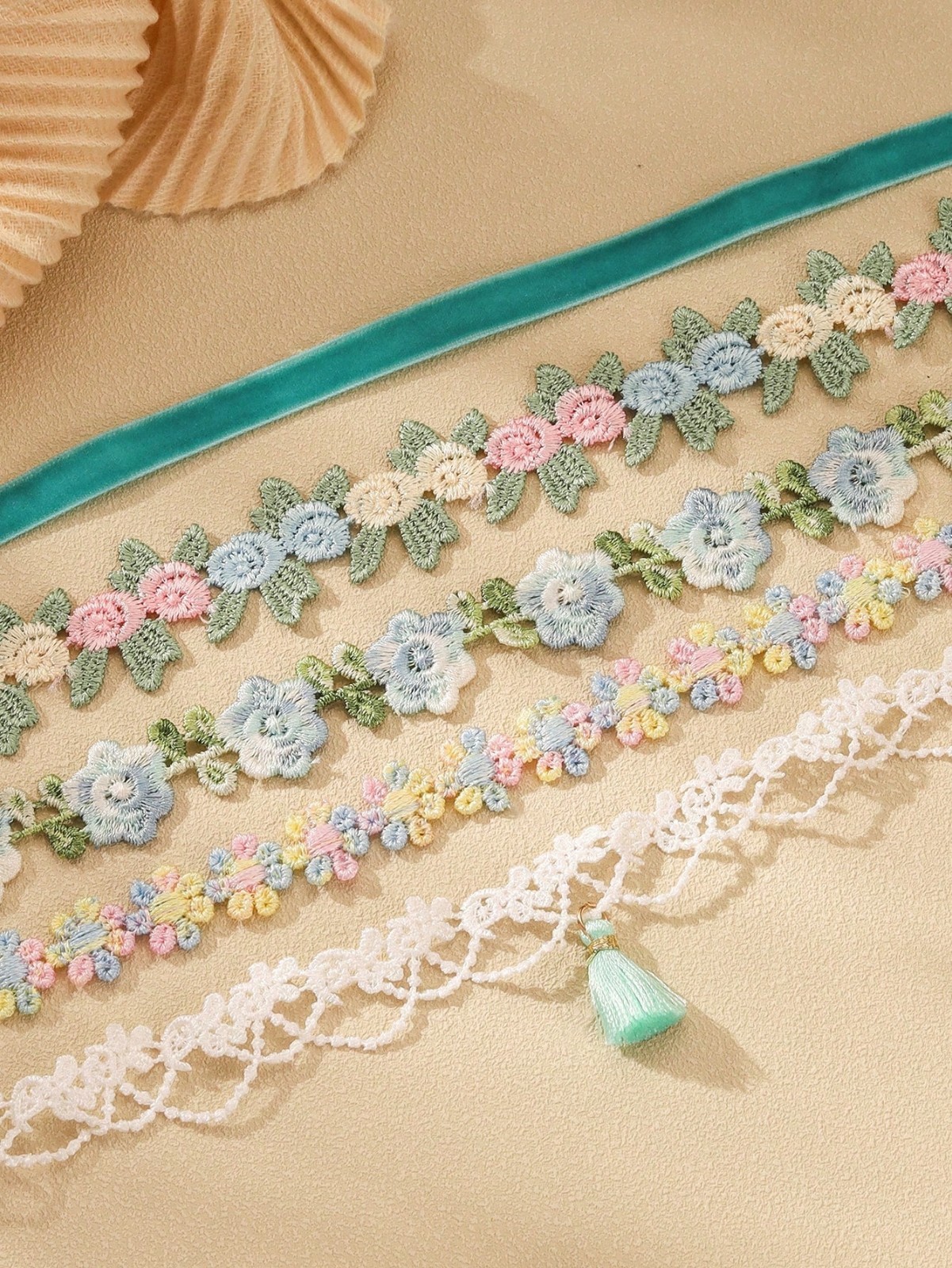 5PCS Choker for Women Multicolor Lace Velvet Choker Set Layered Classic Choker