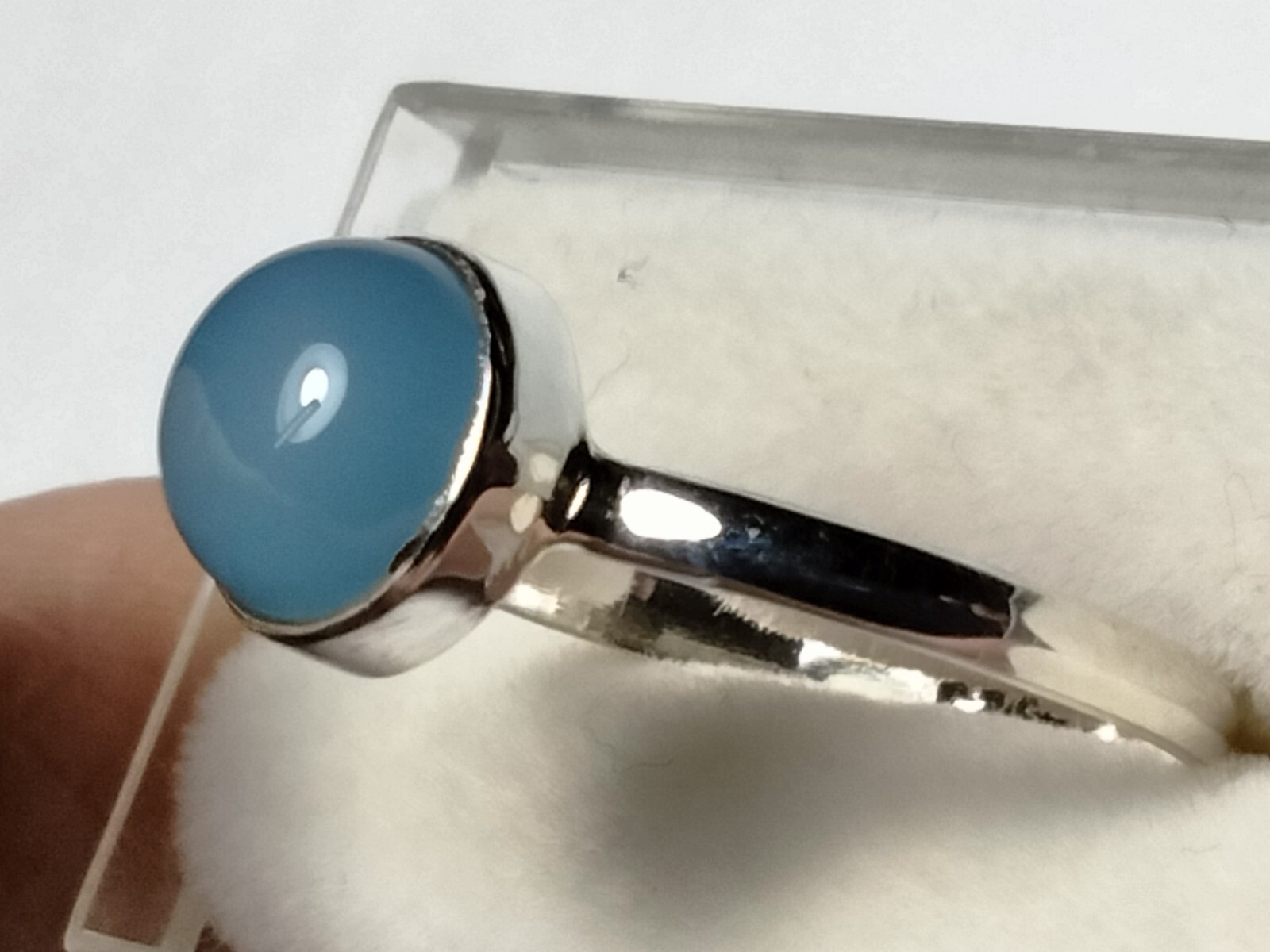 LOVELY SEA BLUE CHALCEDONY IN STERLING SILVER.925 RING SIZE 9.0-9.25!