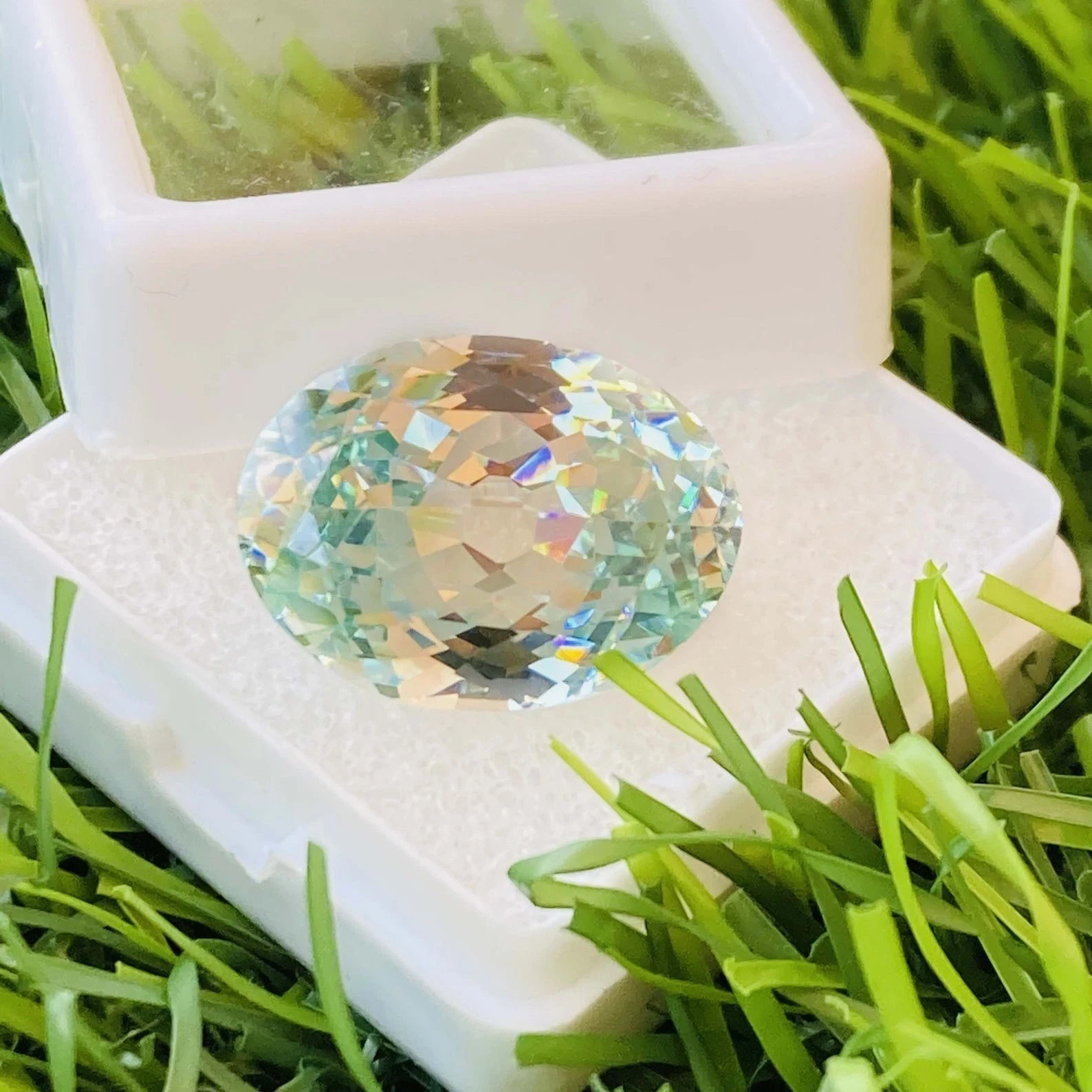White Zircon Oval Cut 117..40 Ct Cambodian Natural GIE Certified Loose Gemstone