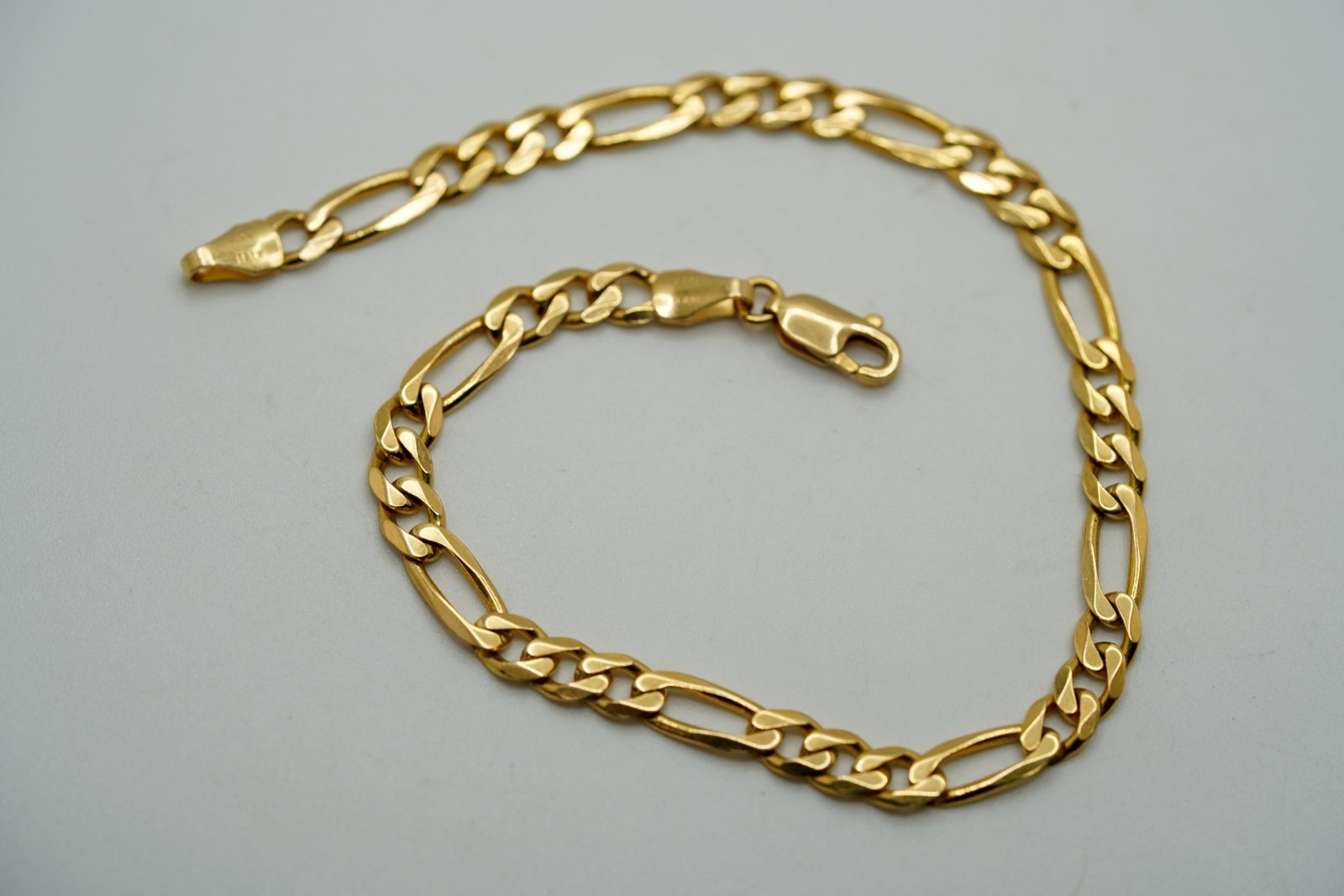 14k Yellow Gold Figaro Chain Bracelet 7.75″ x 4mm 6.88g Excellent Condition