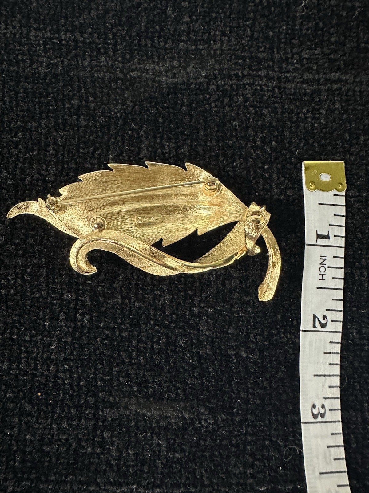 Vintage Monet Signed Gold Tone Leaf Brooch Pin 2.75in Metal Nature No Stones