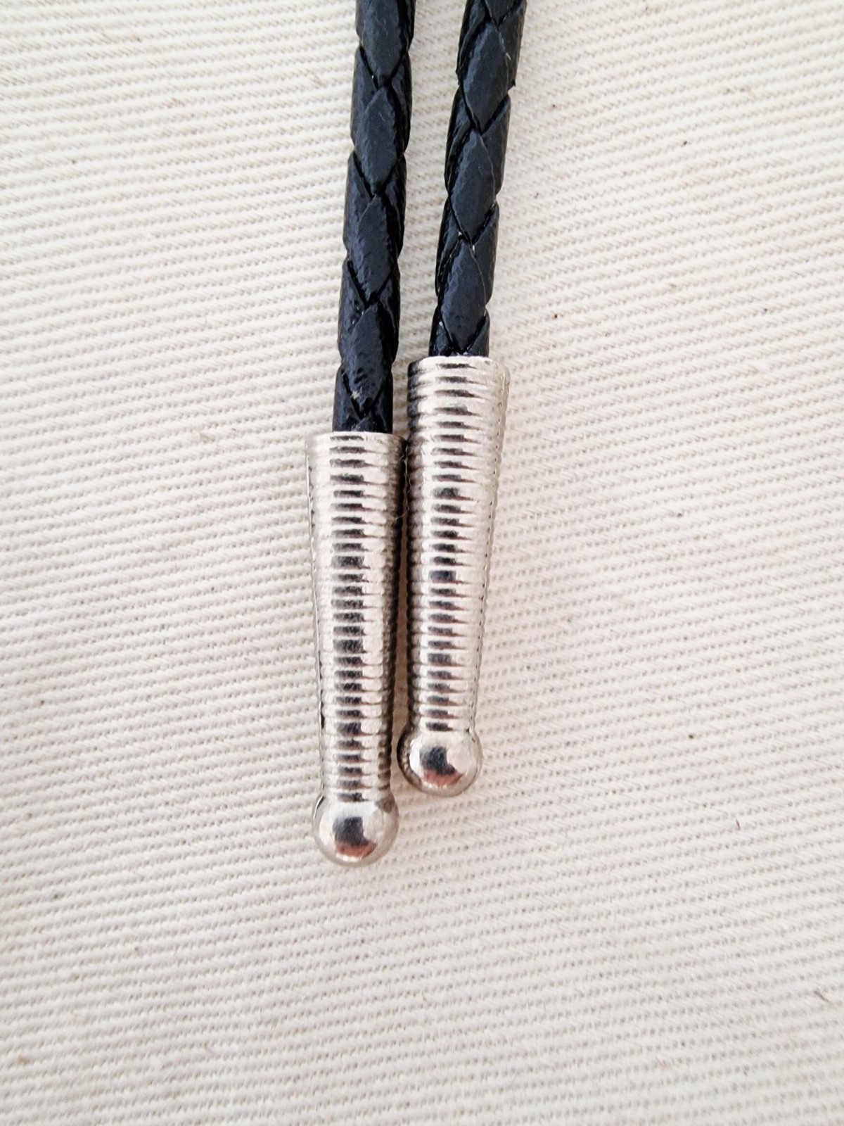 Siskiyou Bolo Tie Double Arrowhead Motiv