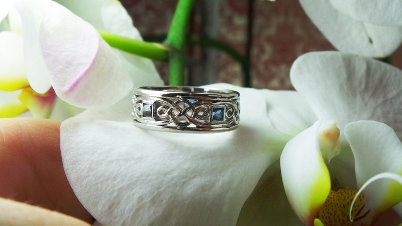 Men’s 14k White gold, Diamond and Sapphire Celtic Wedding Band