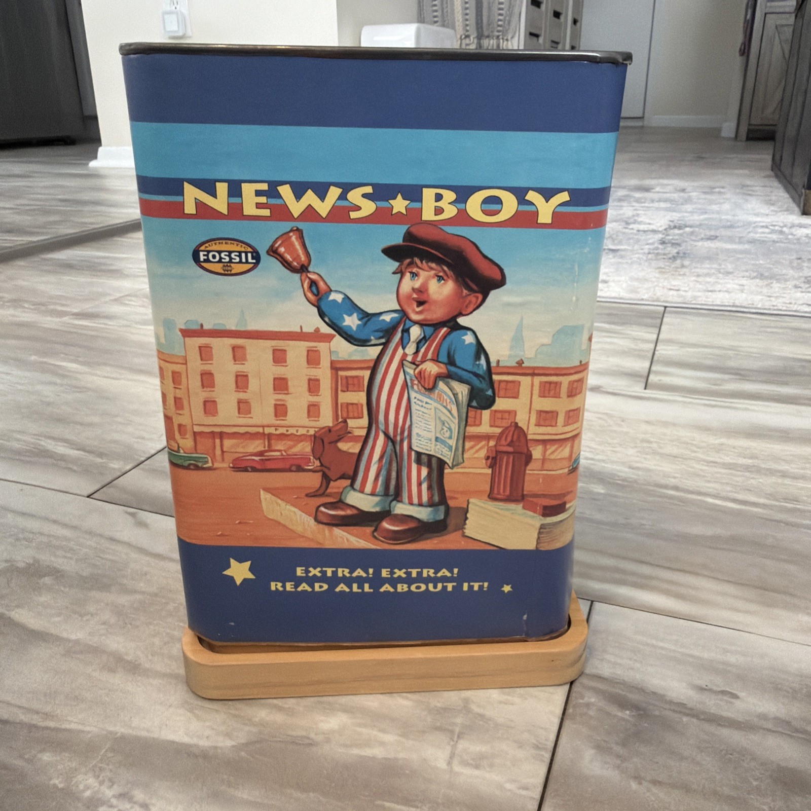 Vintage Fossil LE9490 Limited Edition News Boy Wind Up Tin Toy Set Watch A3