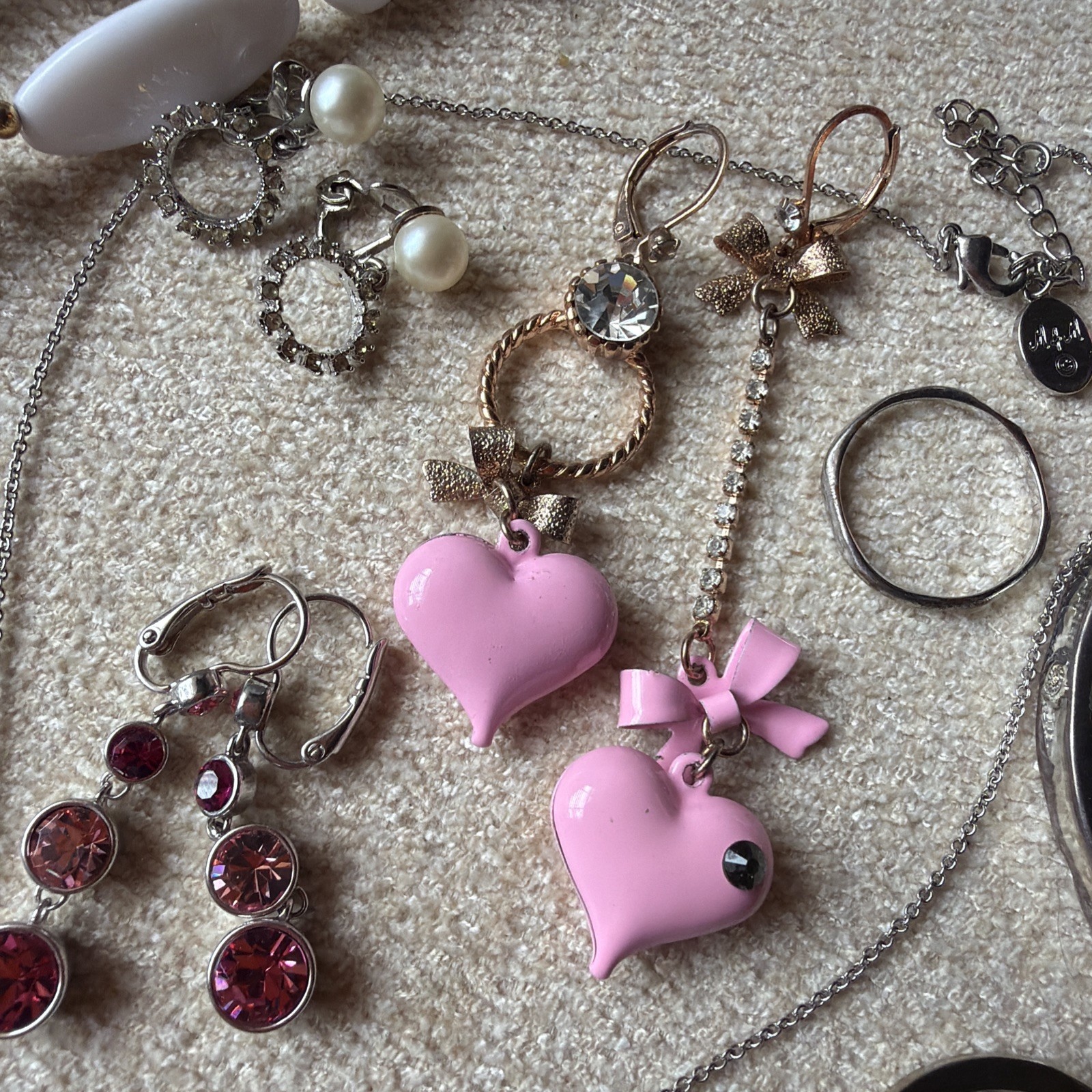 Mixed Jewelry lot of 16 Vintage and modern Some marked Estate Sale Find