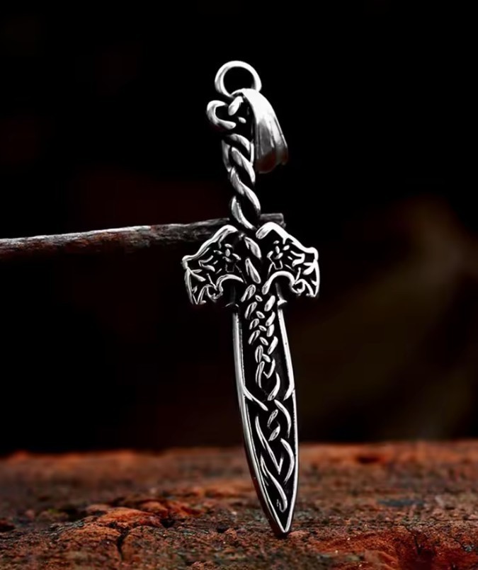 316L Stainless Steel Celtic Knot Sword Pendant with 60 cm(23.6 in) chain