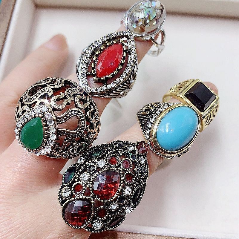 Wholesale 50pcs Lot Vintage Crystal Stone Mix Style Metal Jewelry Ring Men Women