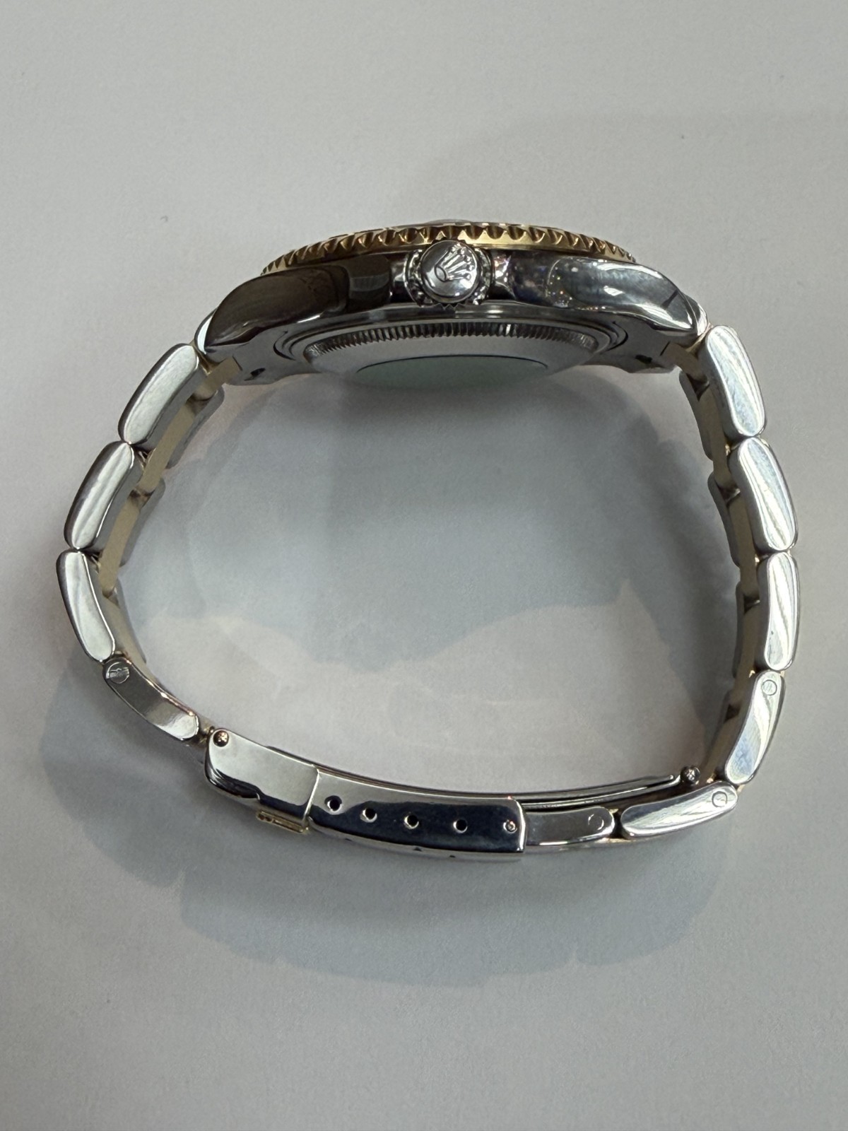 ROLEX YACHT – MASTER 68623 1997 TWO TONE 18 KARAT & STAINLESS STEEL WATCH 35MM