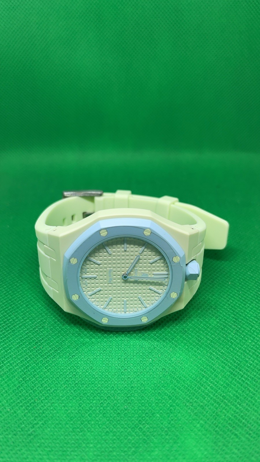 Brand New AP x Swatch BLAUE ACHT Comes w/ Green Band, Card & Box RARE Unworn US