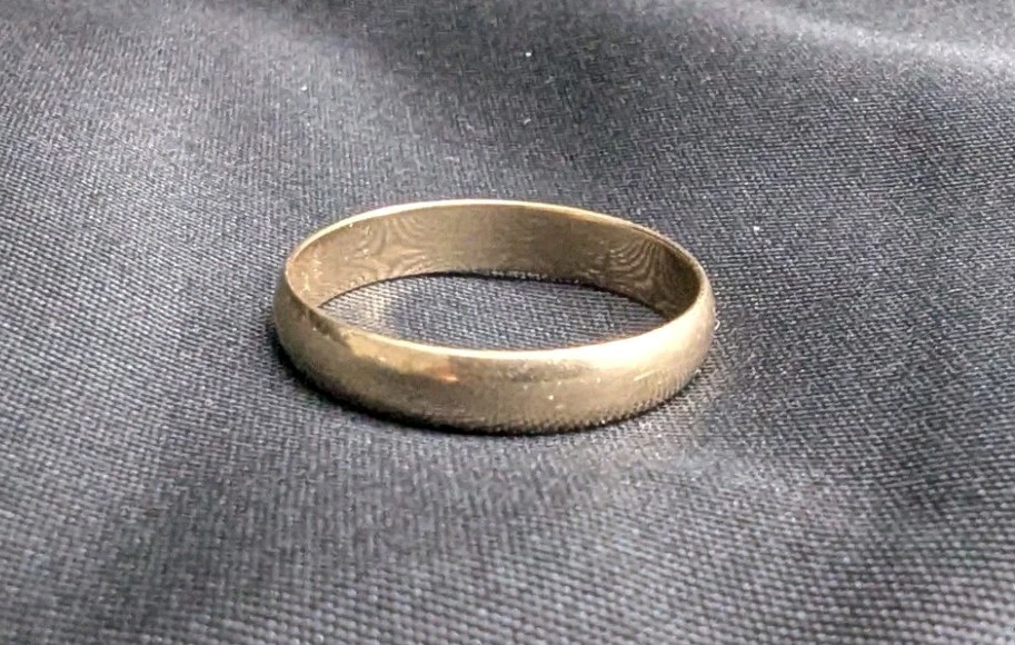VTG 60 – 70’s “PMS 10K” Solid Yellow Gold Wedding BAND Size 9.5 – 2.4 Grams 4mm
