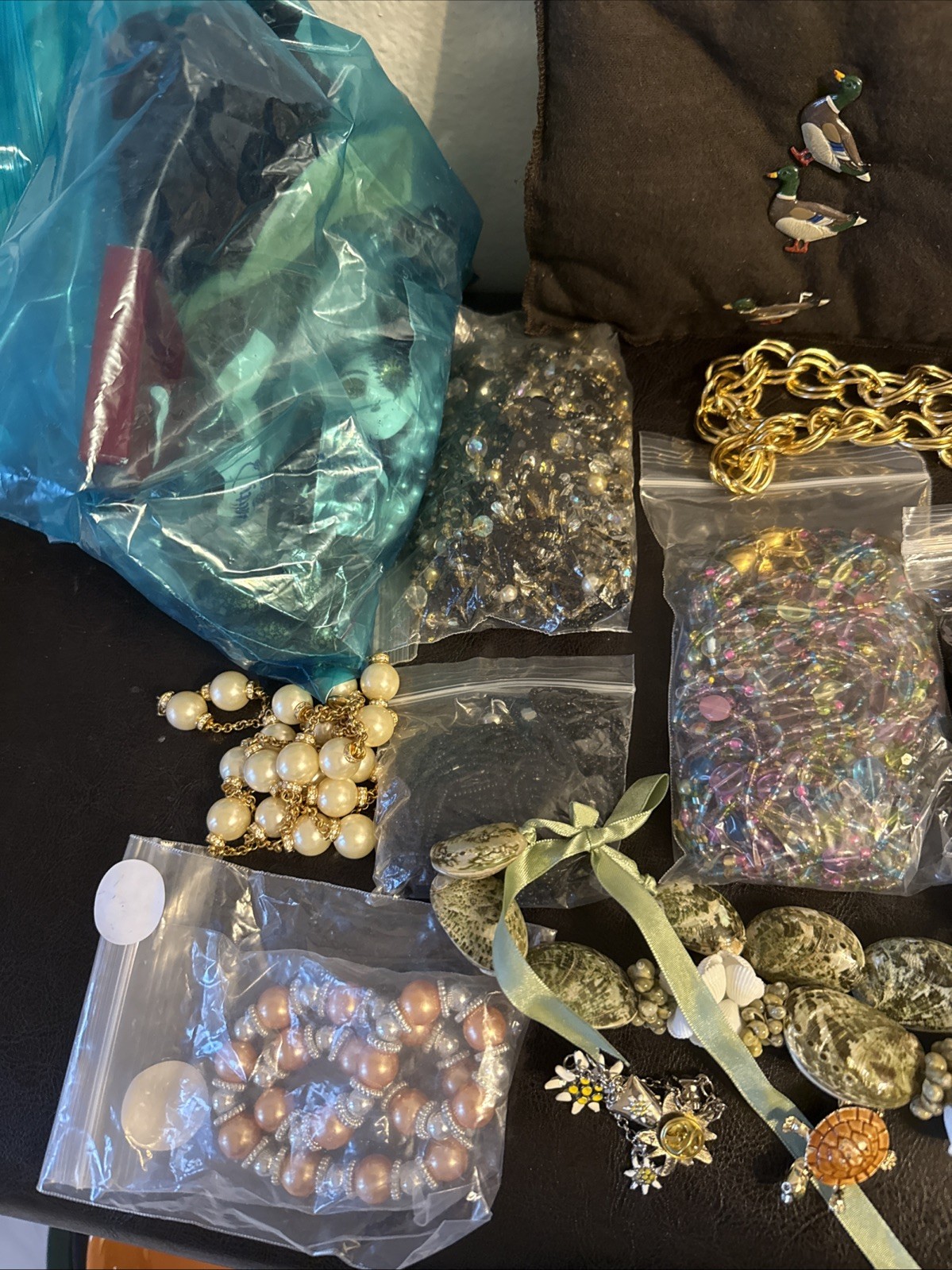 Costume jewelry/ random lot As Pictured + Extras