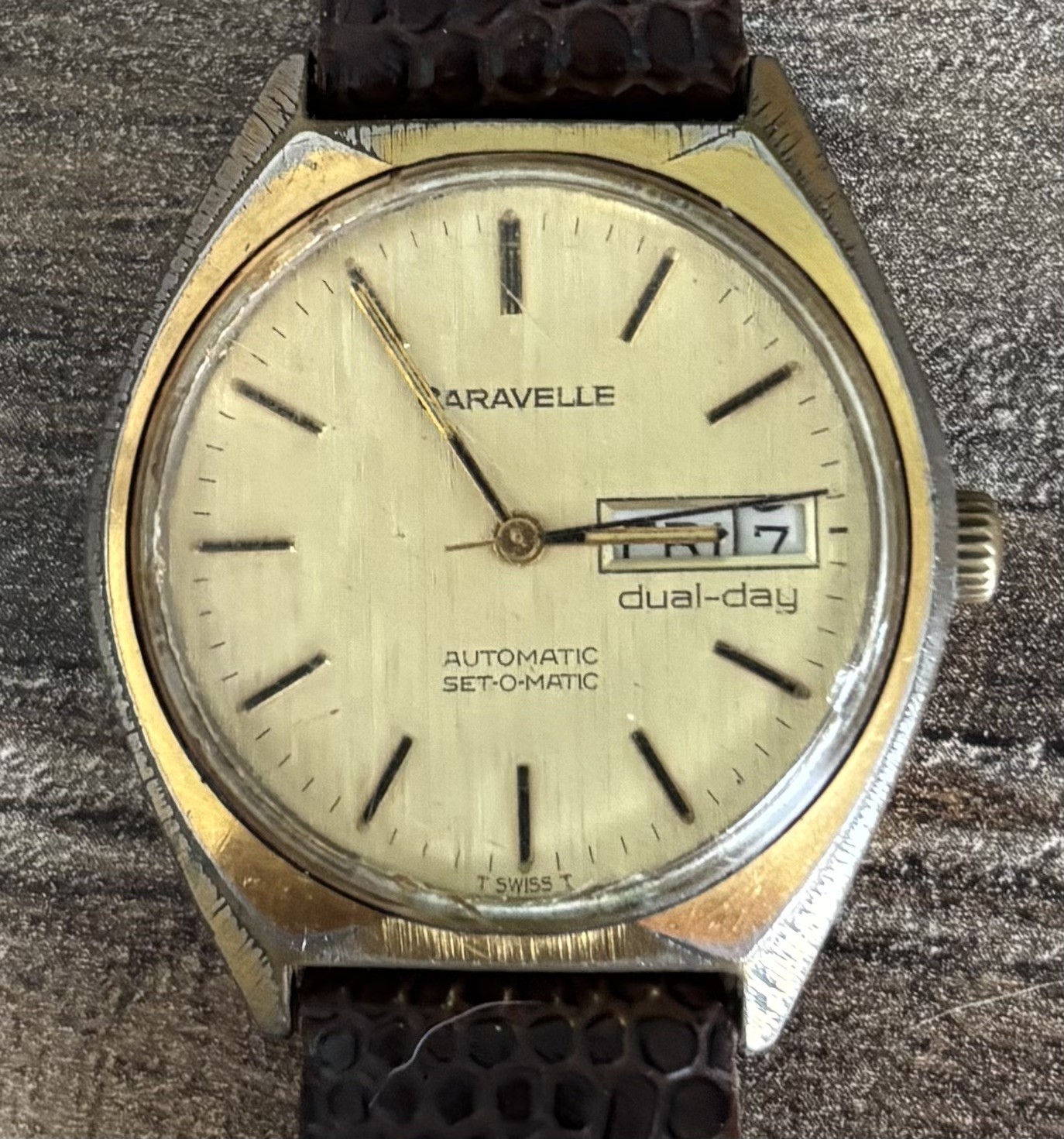 CARAVELLE AUTOMATIC SET-O-MATIC GOLD DIAL SWISS MEN’S WORKING CONDITION