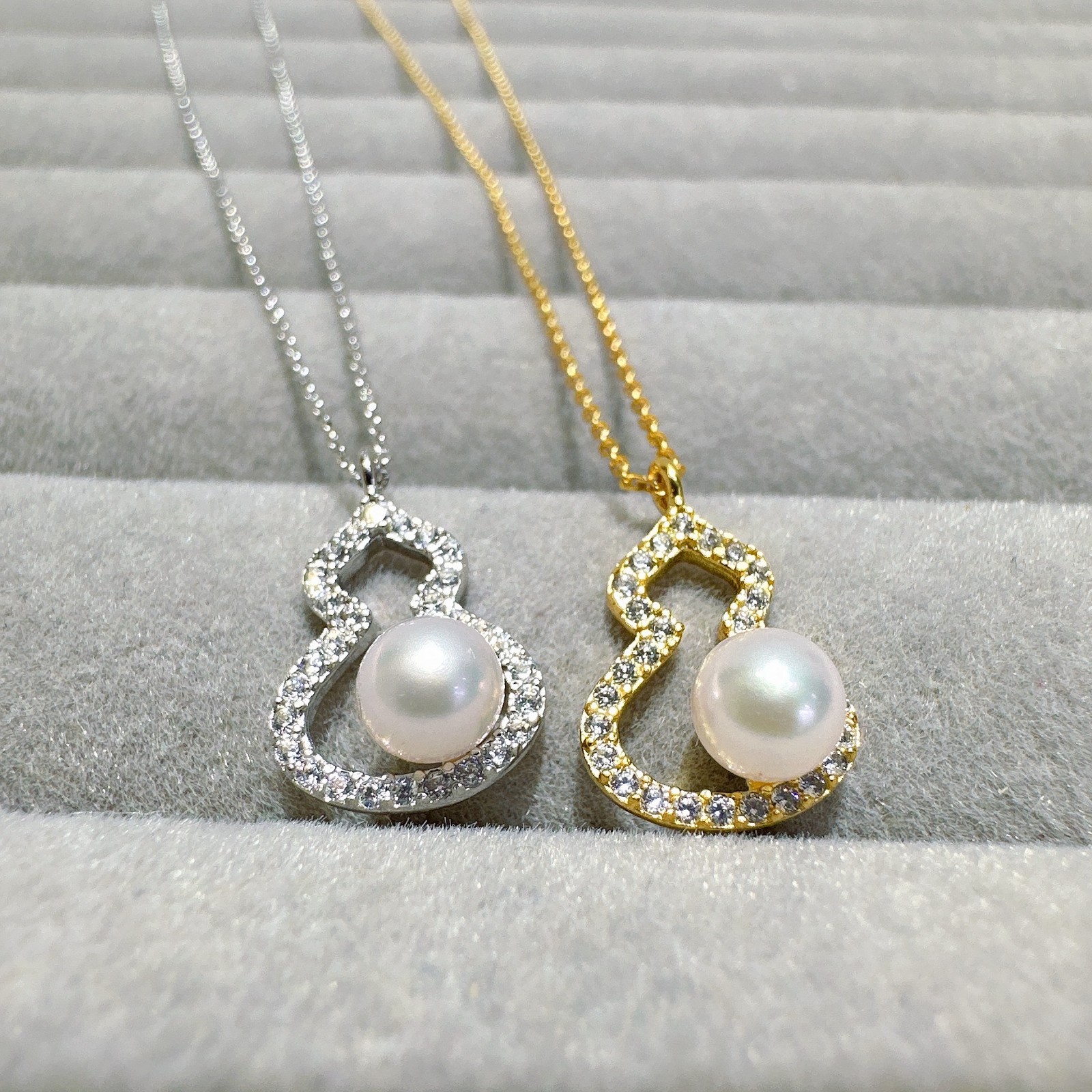 Personality, Retro Style 5A 5-6MM Natural round Akoya pearl gourd pendant S925