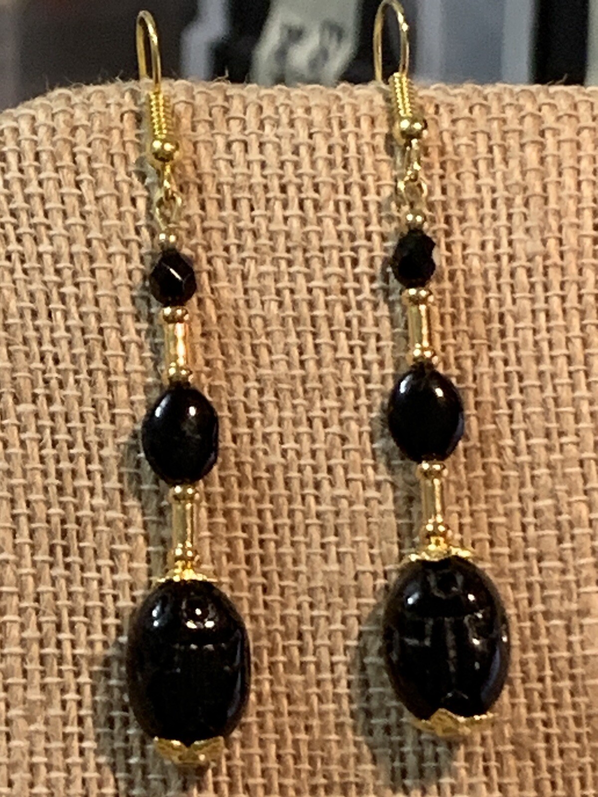 NEW ITEM*VTG.CZECH JET/ROSE GOLD AURORA IRIDESCENT CRYSTAL EGYPT SCARAB EARRINGS