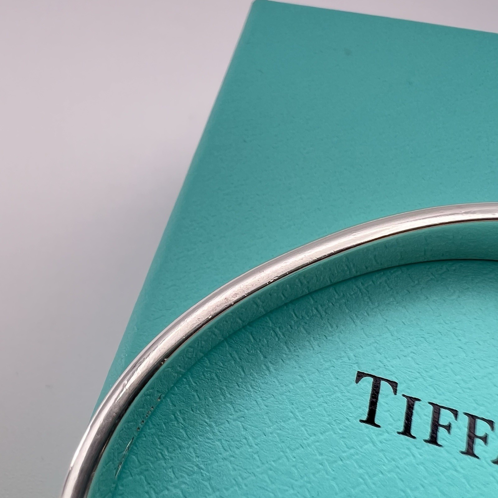 Tiffany & Co Atlas Cuff Bangle 925 Silver 16cm / 6.3in Vintage 1995 Pouch Box
