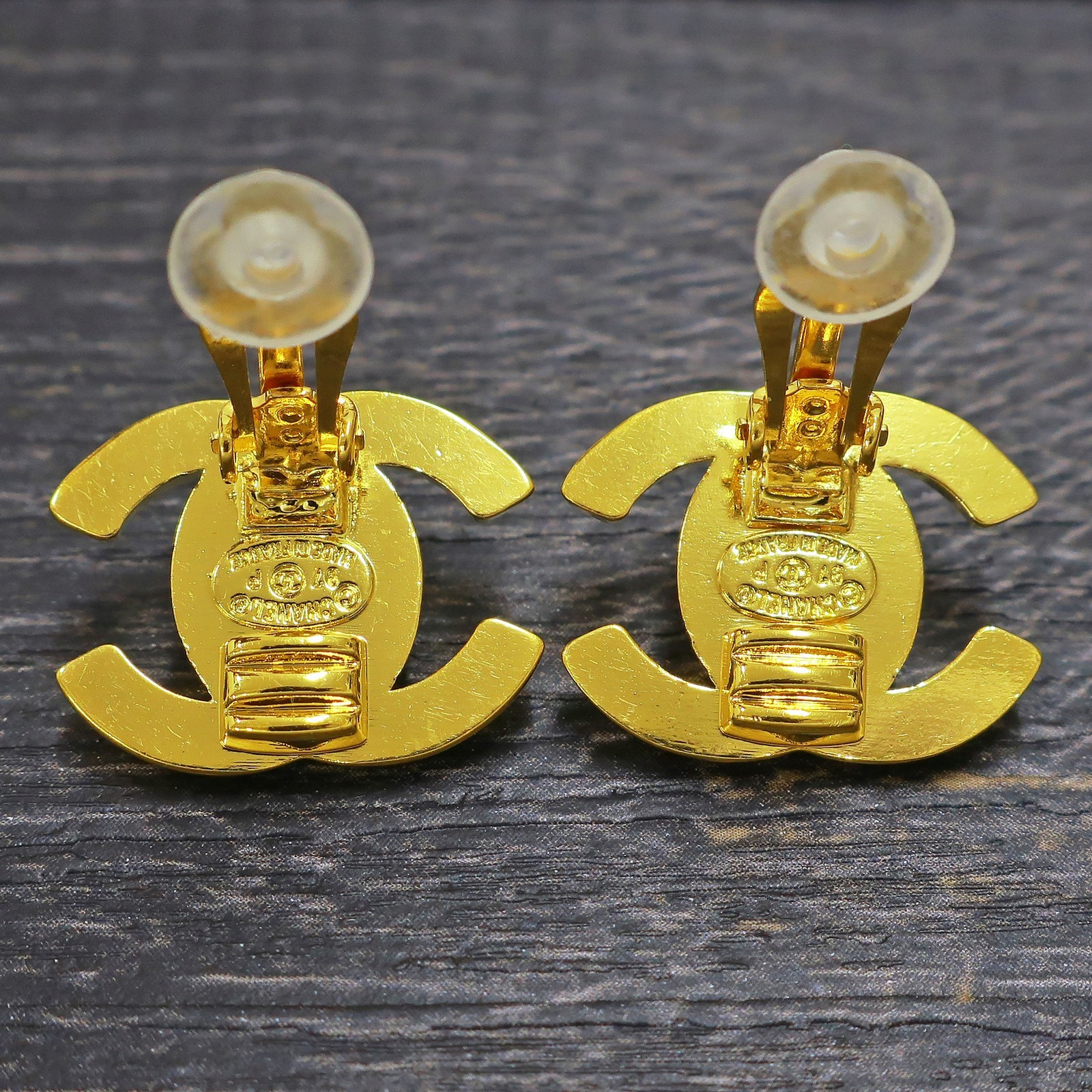 CHANEL Gold Plated CC Logos Turn Lock Vintage Clip Earrings #1325c Rise-on