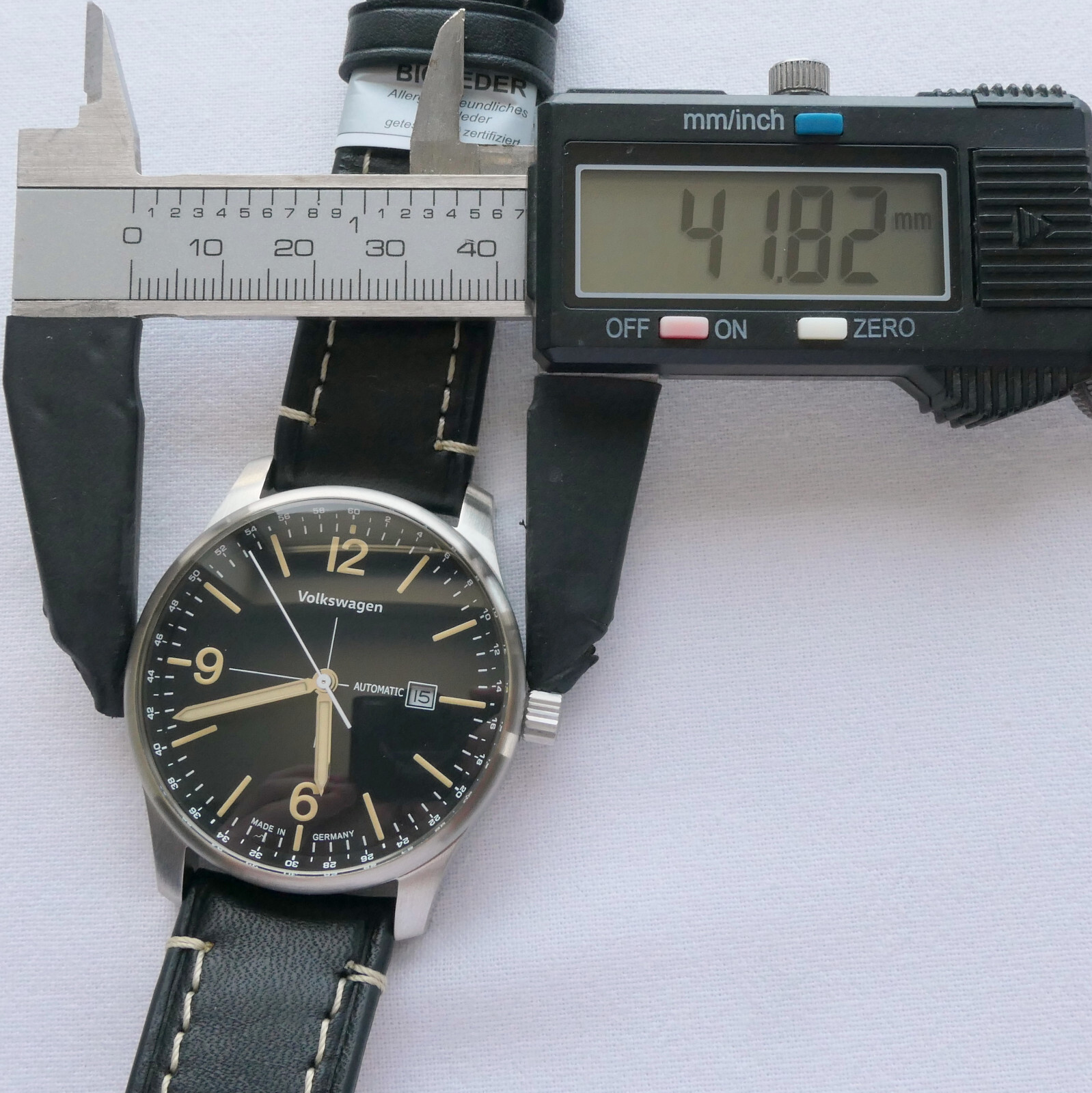 Volkwagen Classic Beetle Bug Car Accessory Aviator Pilot Driver Automatic Watch