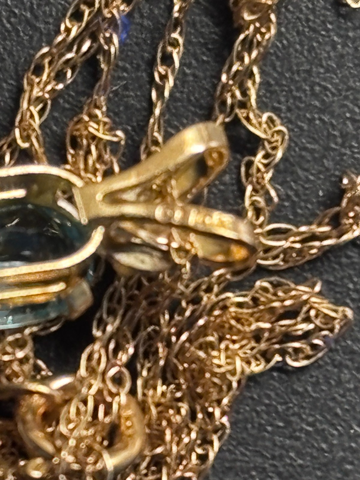 GOLD 10K, ALQUE MARINE, PENDANT + CHAIN