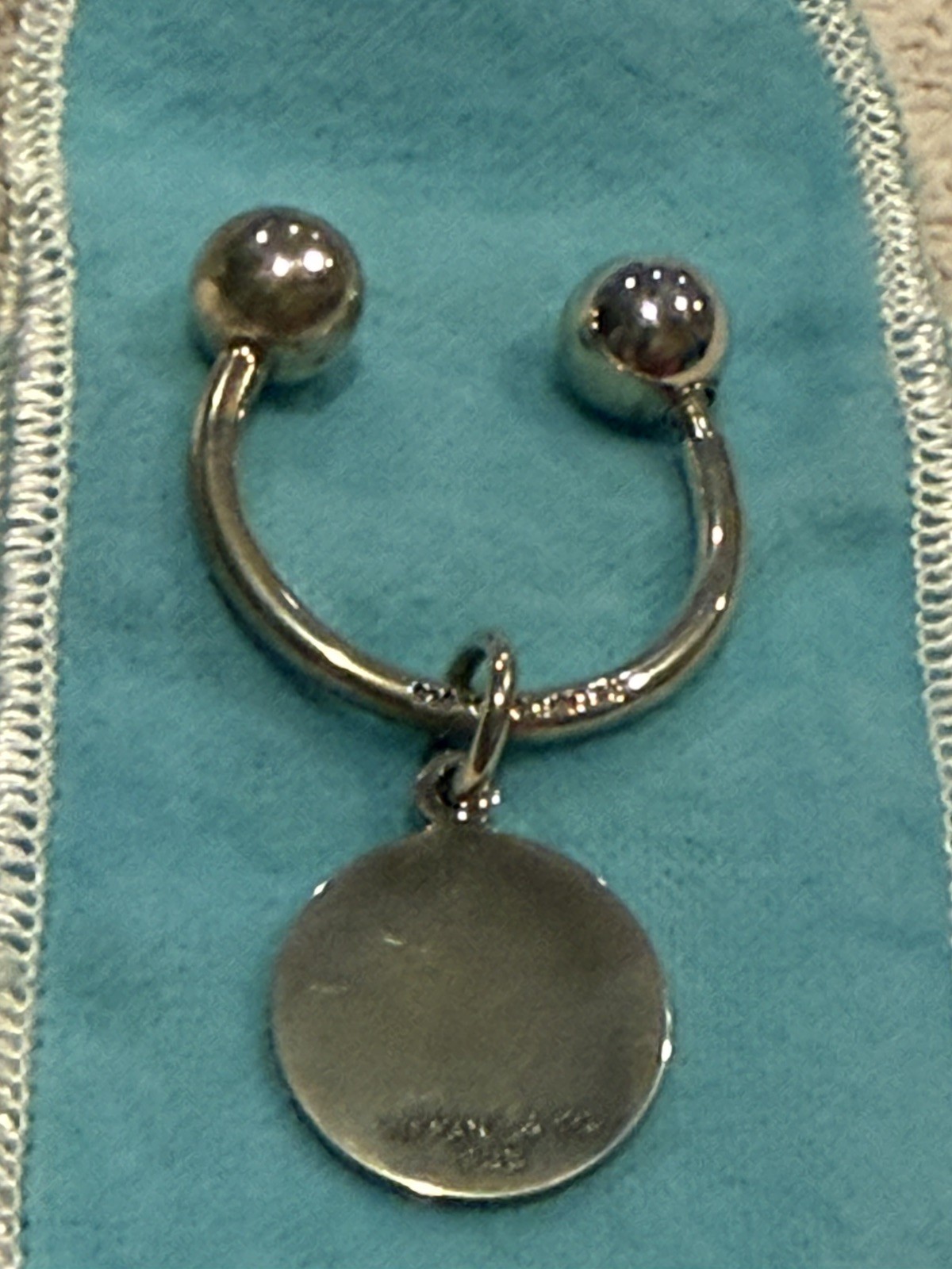 Tiffany & Co Sterling Silver Horseshoe Style Key Ring w/UMDNJ Charm Pouch & Box