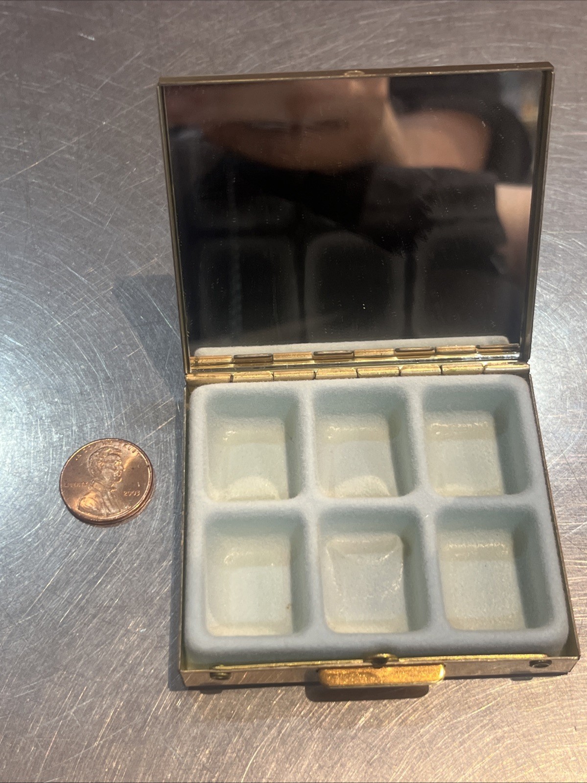 VINTAGE EARRING CADDY METAL CASE Pill Case Nos