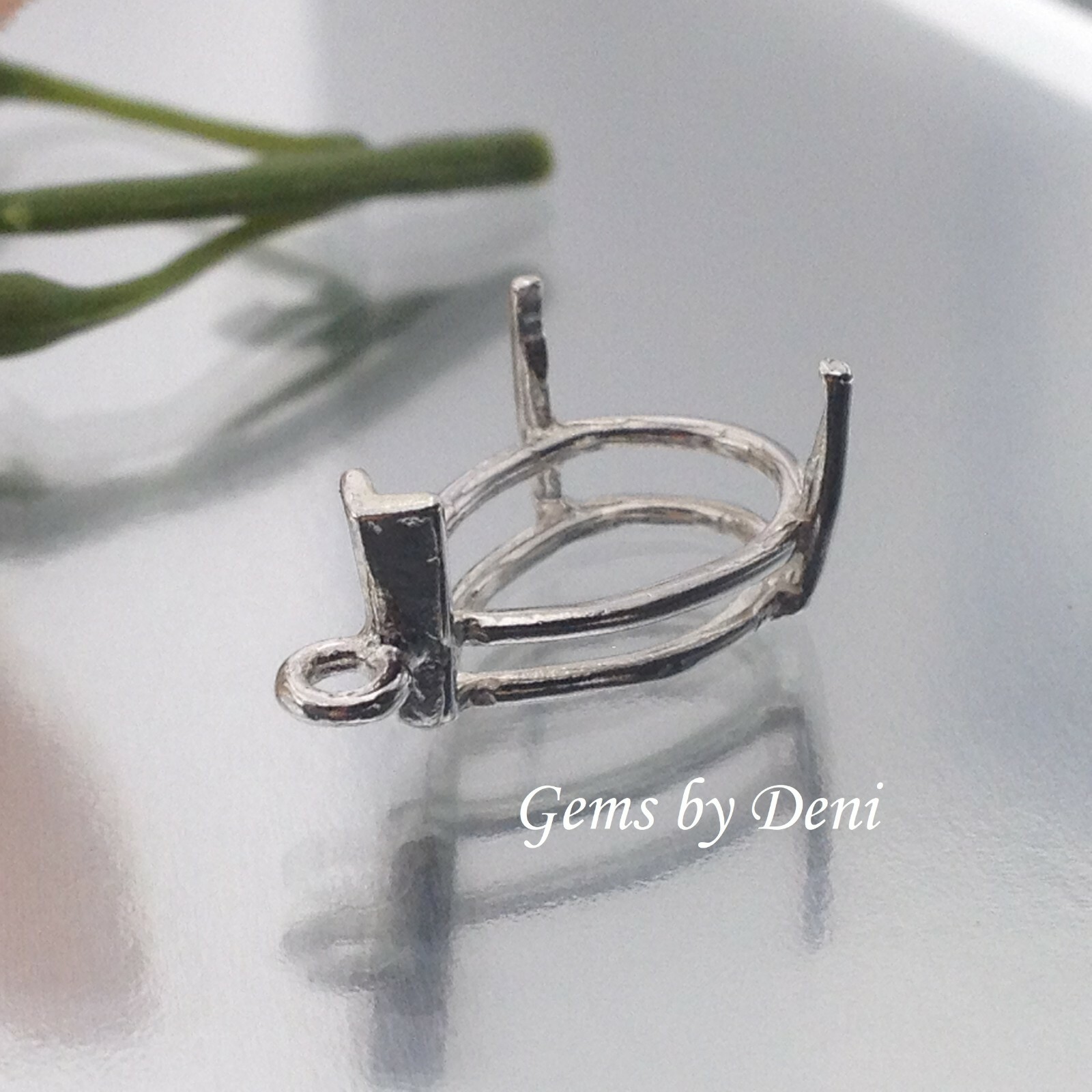 Sterling Silver Pear Vee-Prong Dangle (6x4mm-15x10mm)