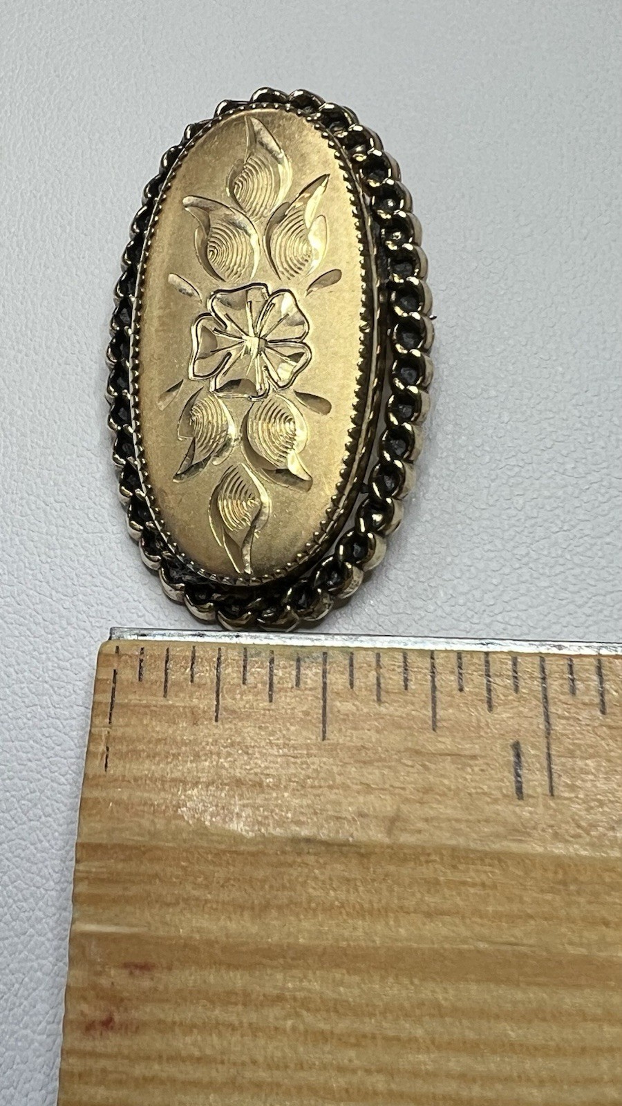 Vintage Oval Floral 12K Gold Filled Brooch Pin Signed Catamore. 1 3/4 in