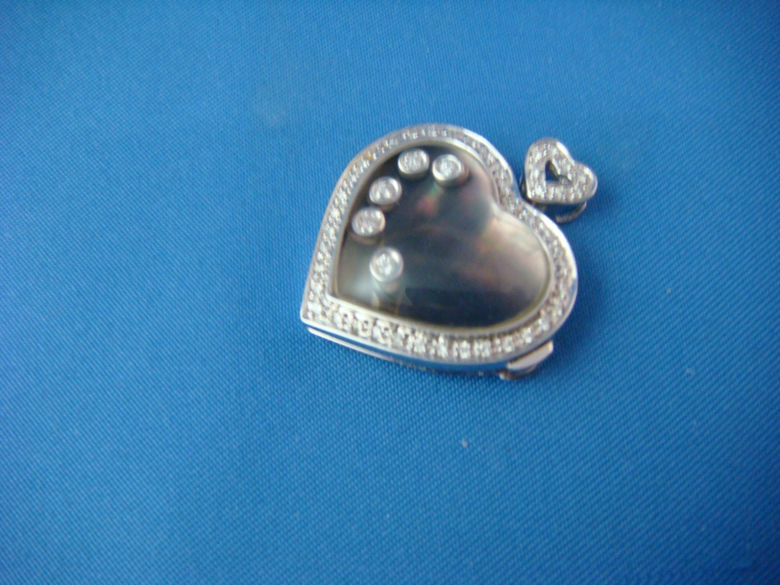 14 KT WHITE GOLD HEART SHAPE HAPPY DIAMONDS PENDANT-LOCKET 8.8 GRAMS