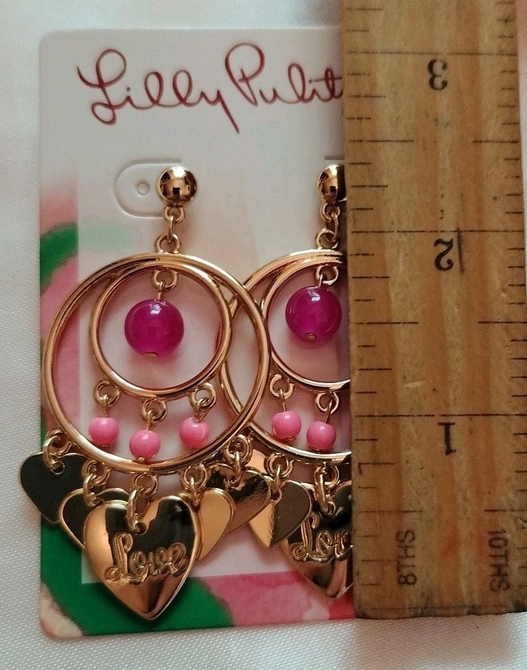 LILLY PULITZER EARRINGS NWT 🩷 Paradise Pink LOVE HEART CHARM Dangling PIERCED