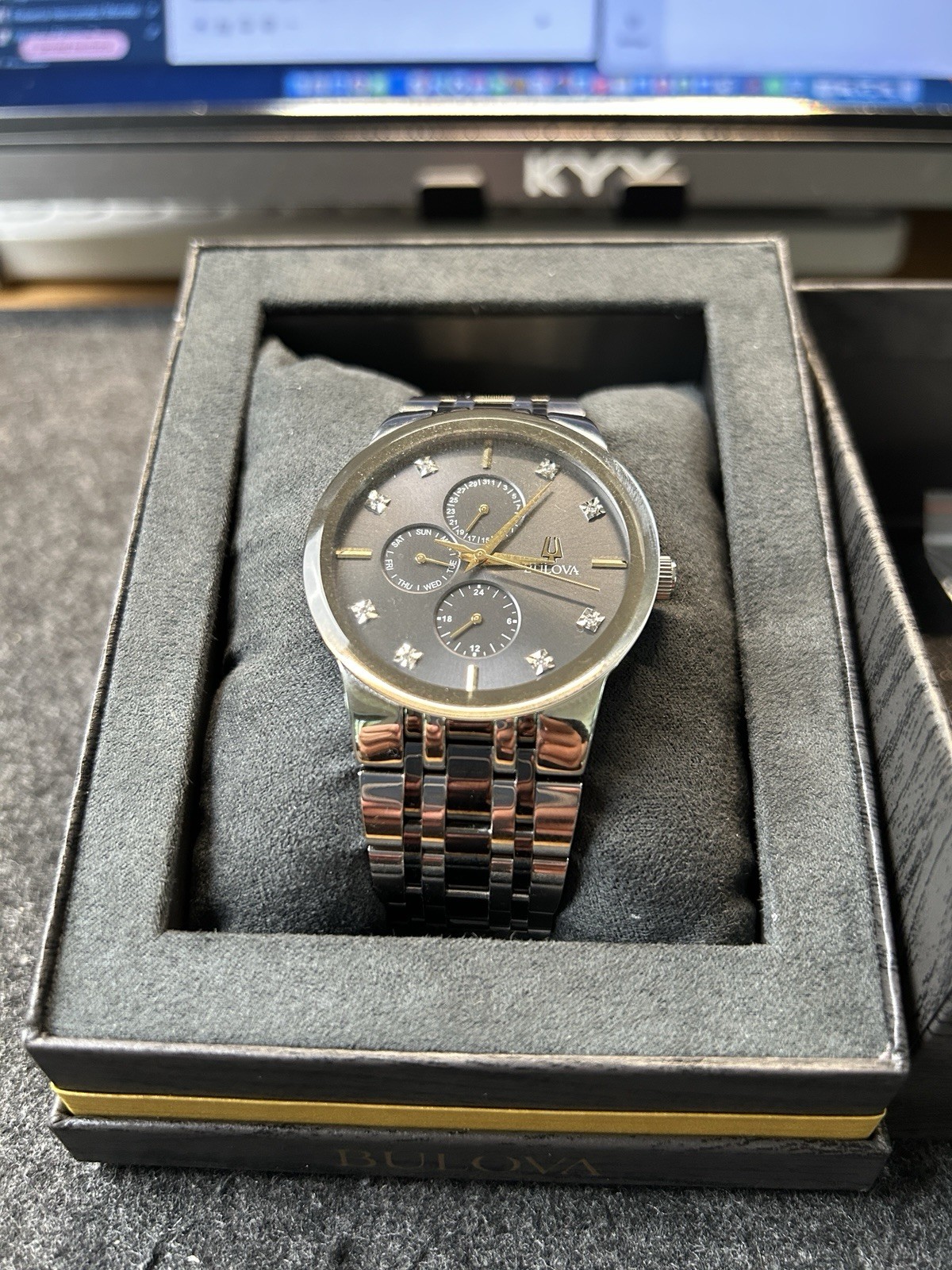Modern Bulova Quartz Diamond Men’s