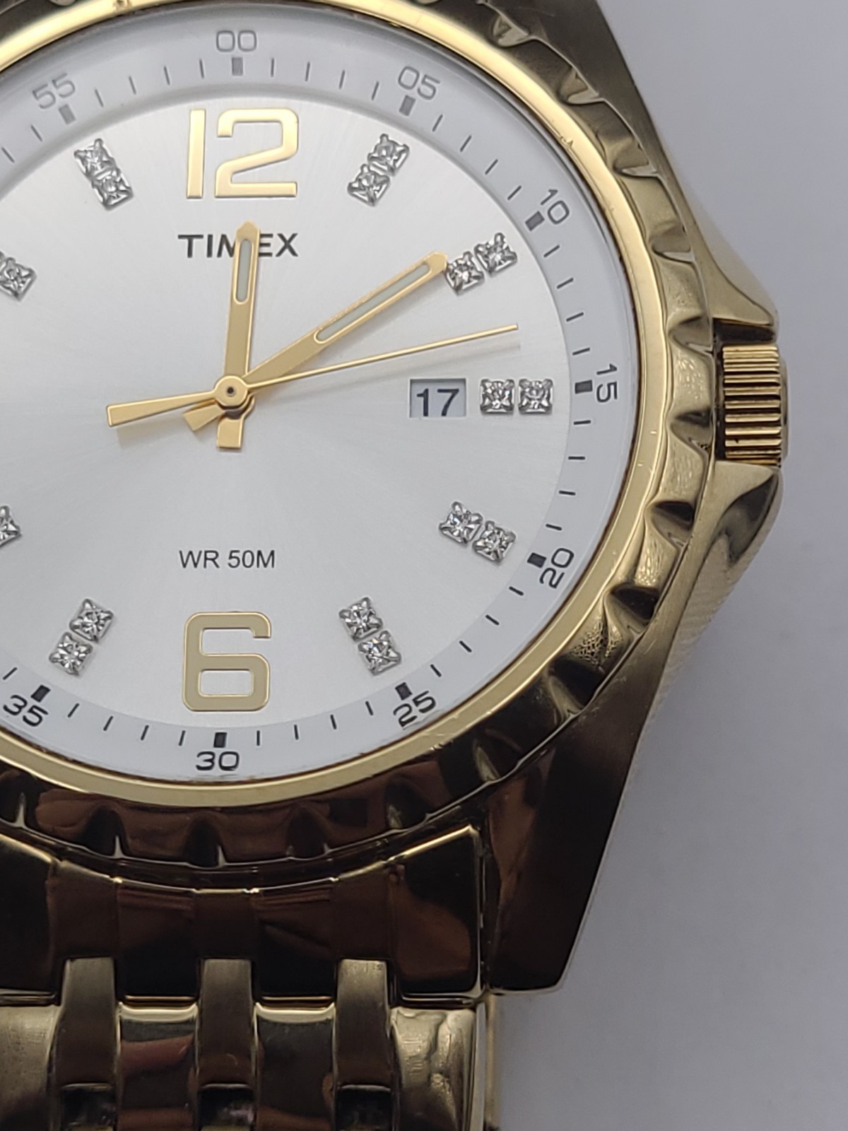 Timex Classic Men’s Watch model T2P262 Gold Tone New Battery Working