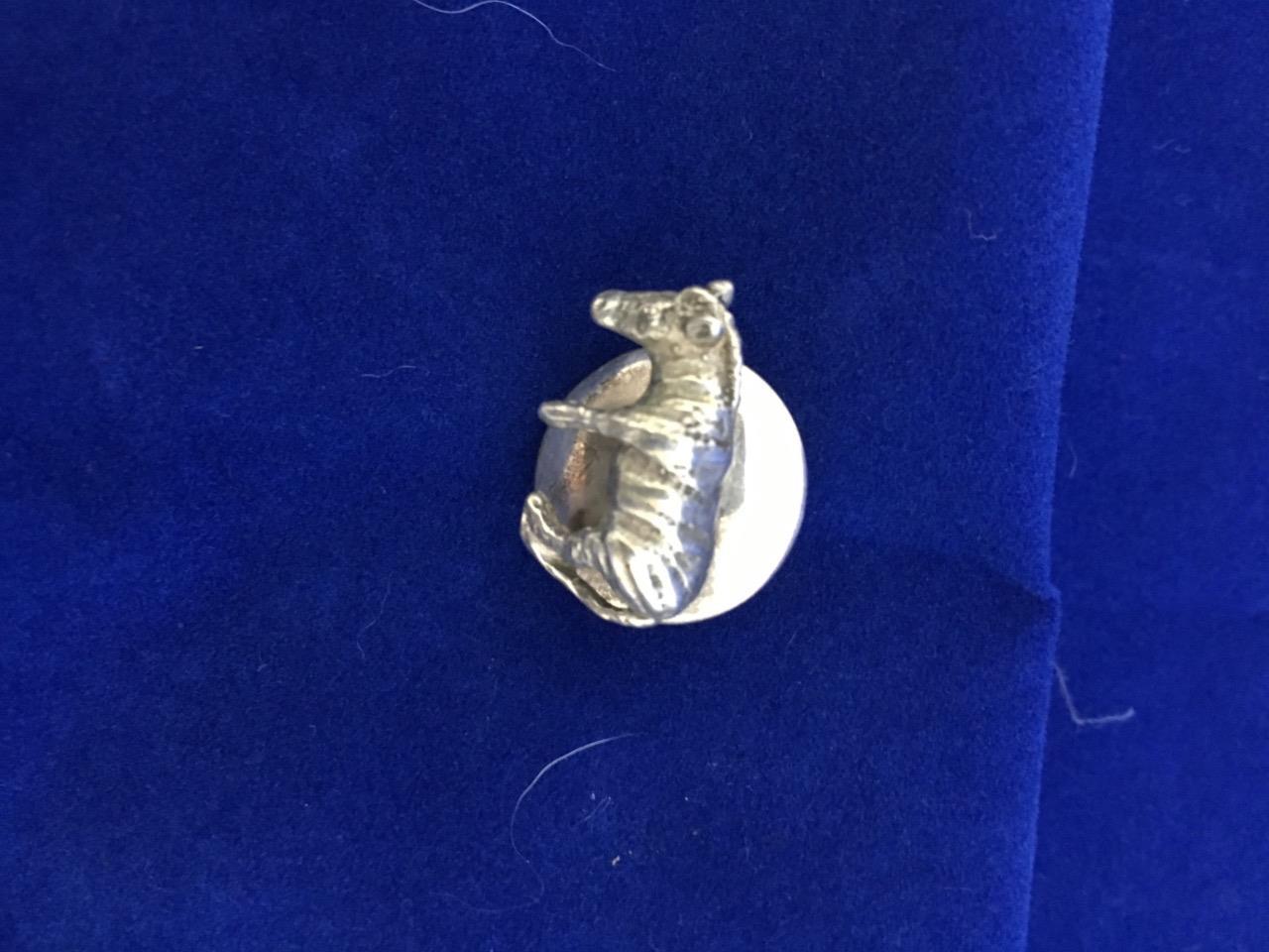 SUSAN CUMMINGS VINTAGE STERLING SILVER 3D AFRICAN ANIMALS BUTTON COVERS $150