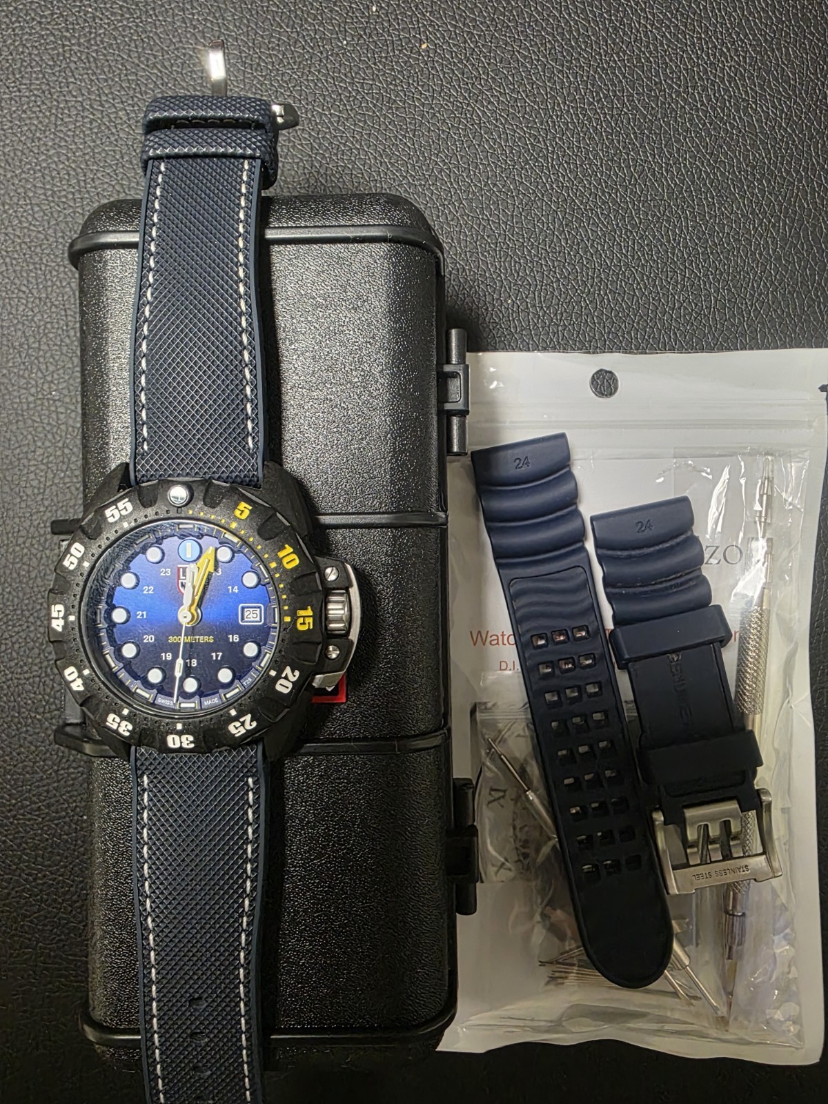 Luminox XS.1553 Scott Cassell Deep Dive Carbonox 45mm Dive Watch Swiss made