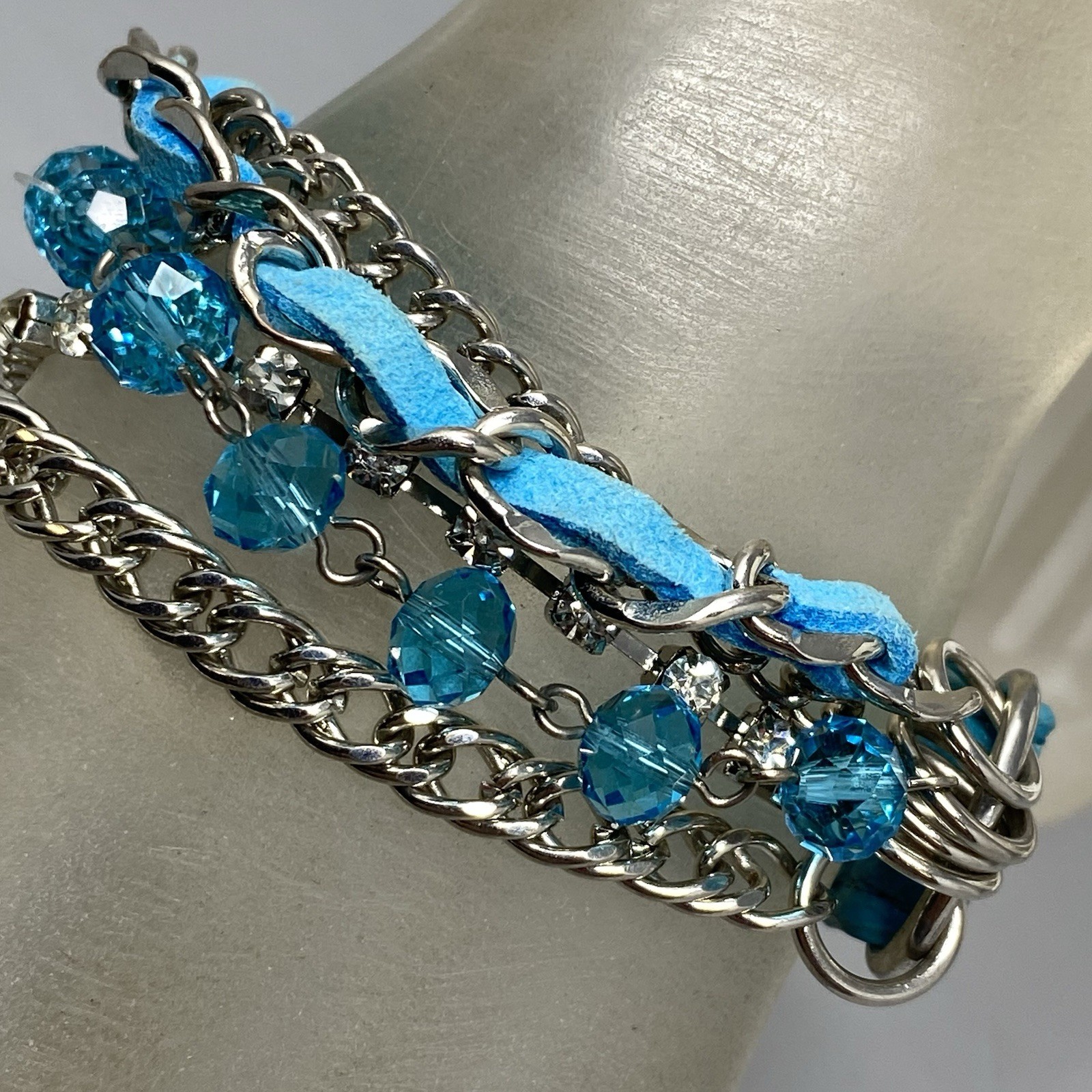 Layered Blue Glass Bead Bracelet Silver Tone Metal Chain Button Snap Punk 6.5″