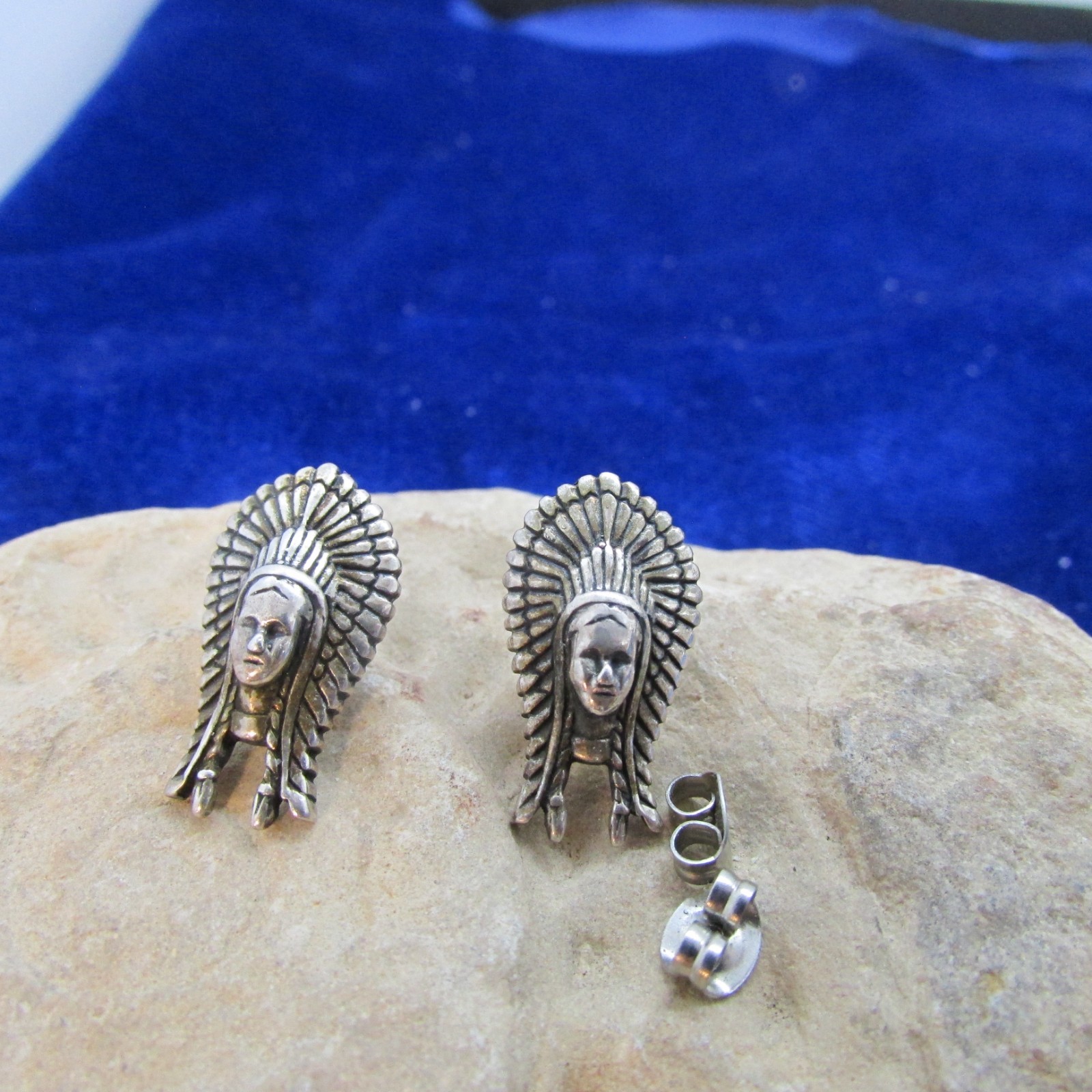 VINTAGE SOUTHWEST N A I NDIAN CHIEF WITH HEADDRESS STERLING