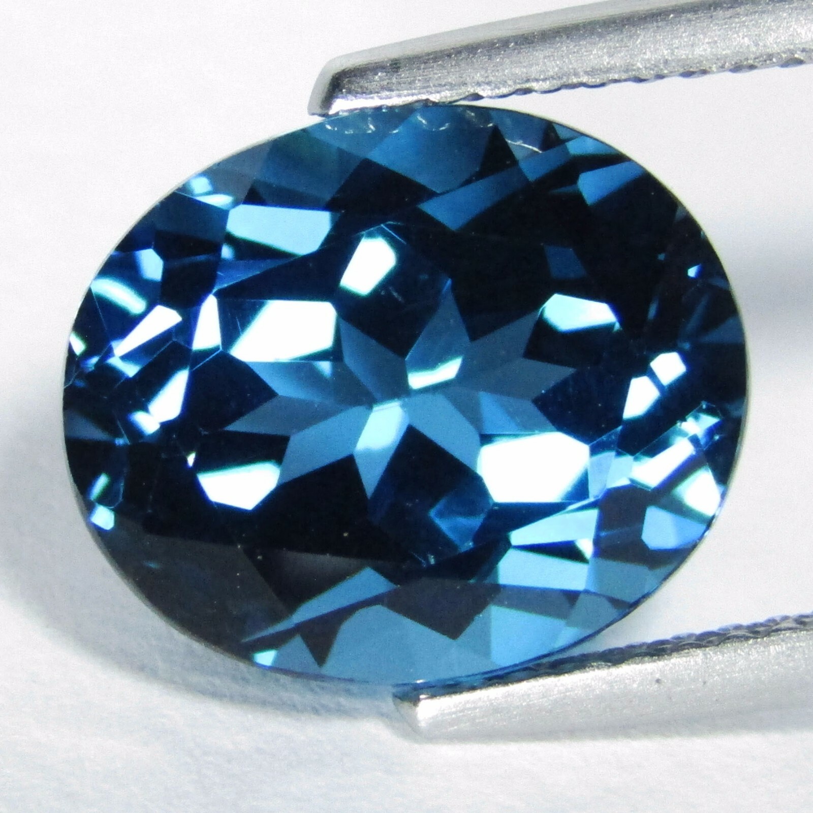 7.68Cts Unique Natural London Blue Topaz Oval Shape Collection Gem