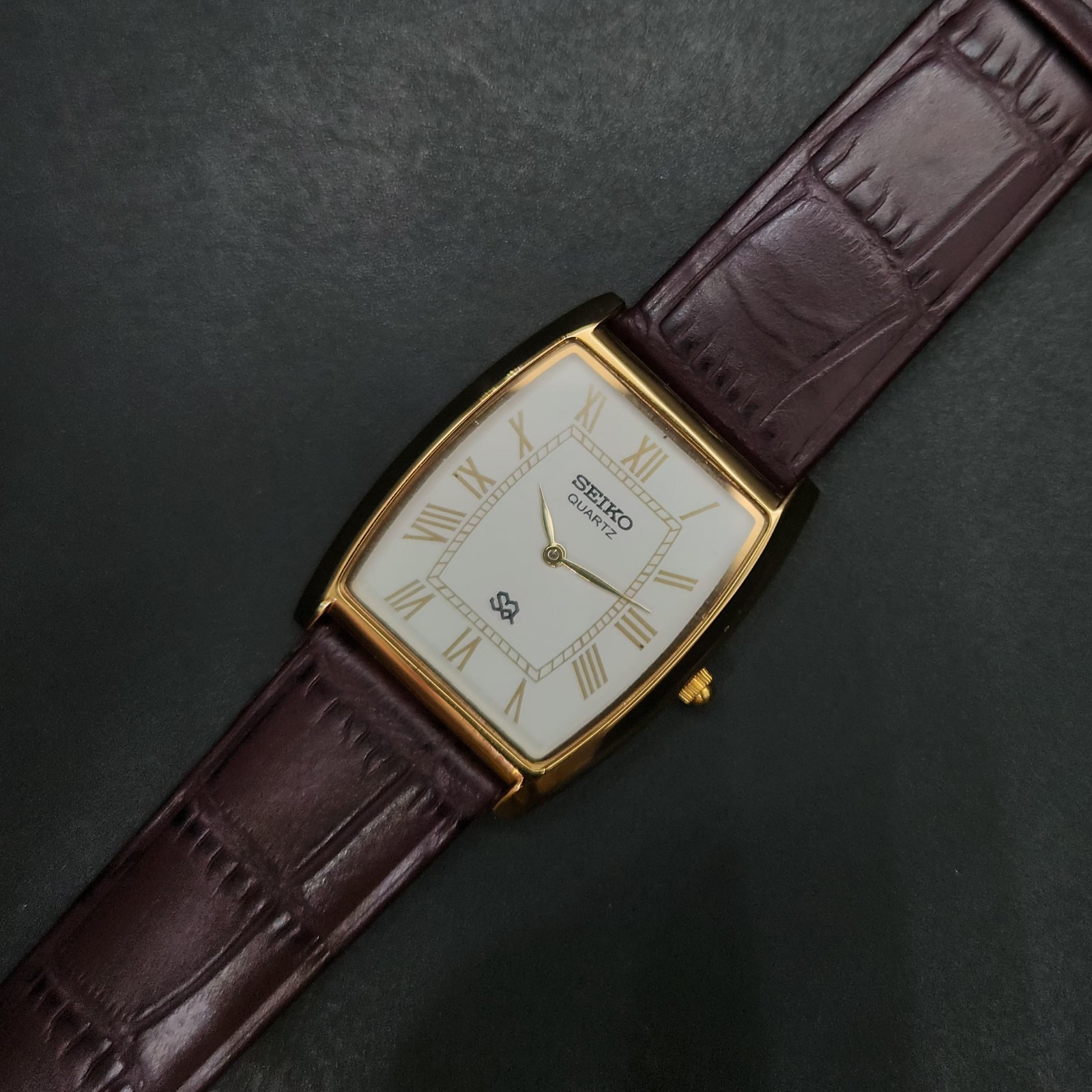 Vintage Seiko Slim Quartz Mens Wrist Watch – Comes With New Battery New Band