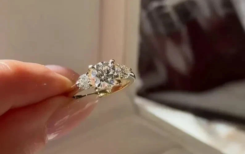 2.50Ct IGI Round F/VS1 Lab Grown Diamond Women Wedding Ring 14K Yellow Gold