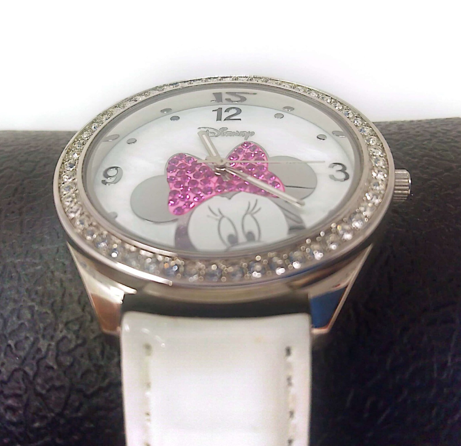 Disney Sparkle Minnie Mouse Ladies White Strap Watch Pink Bow SR626SW