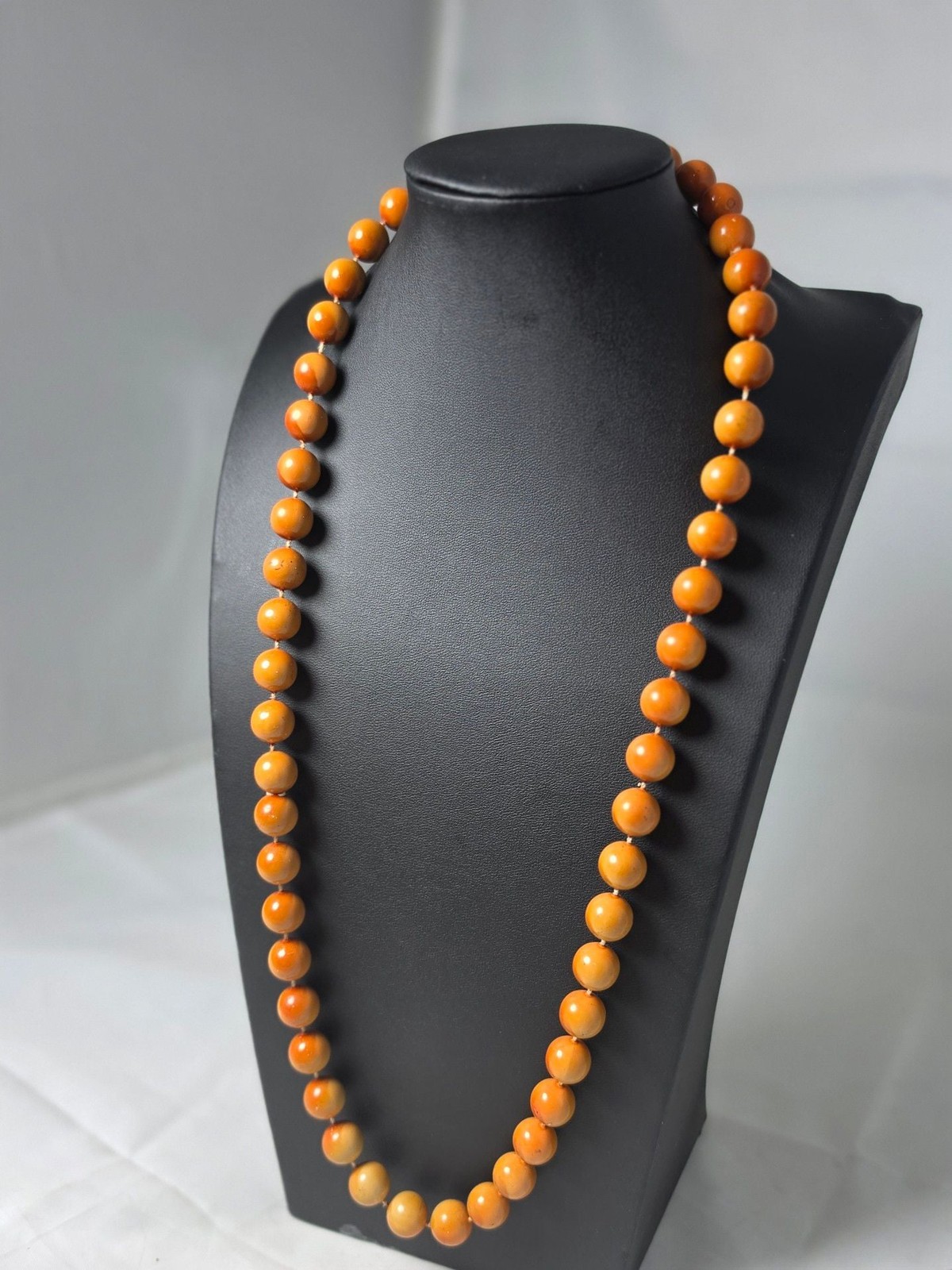 Vintage Natural Butterscotch Egg Yolk Amber Graduated Bead Necklace