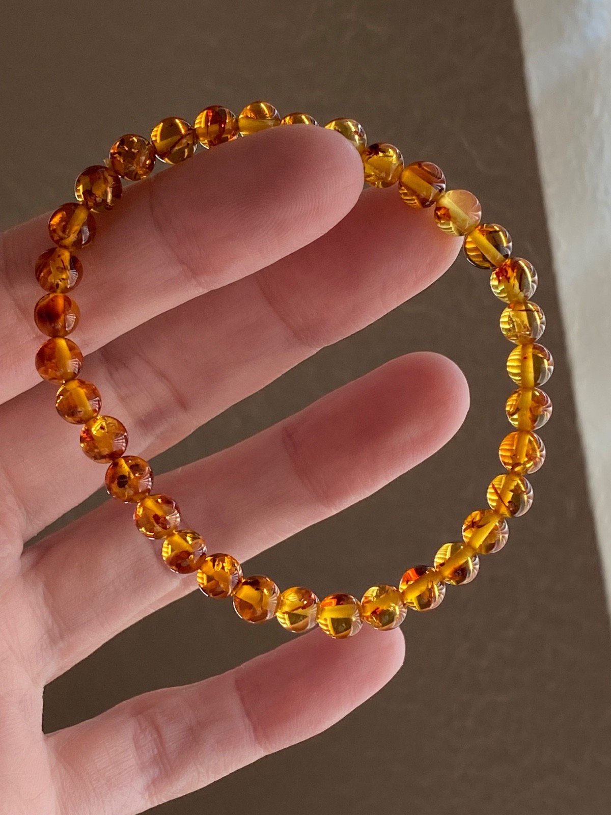 Flower Amber Stretch Bracelet – Approx. 5.8mm Beads – Fits Approximately 7 Inch